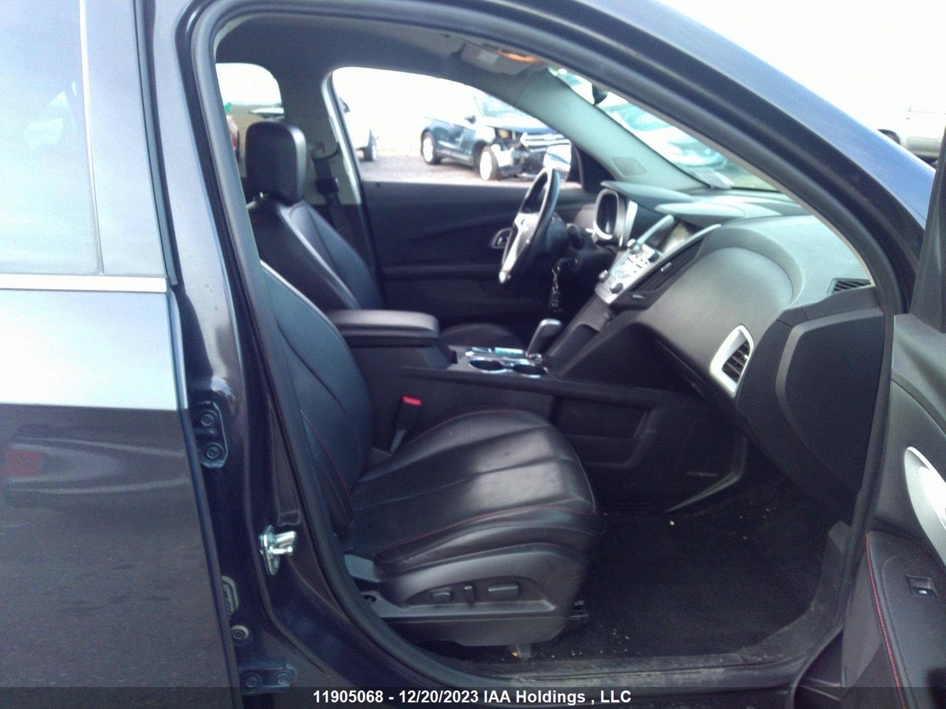 Photo 4 VIN: 2GNFLGE38F6130600 - CHEVROLET EQUINOX 