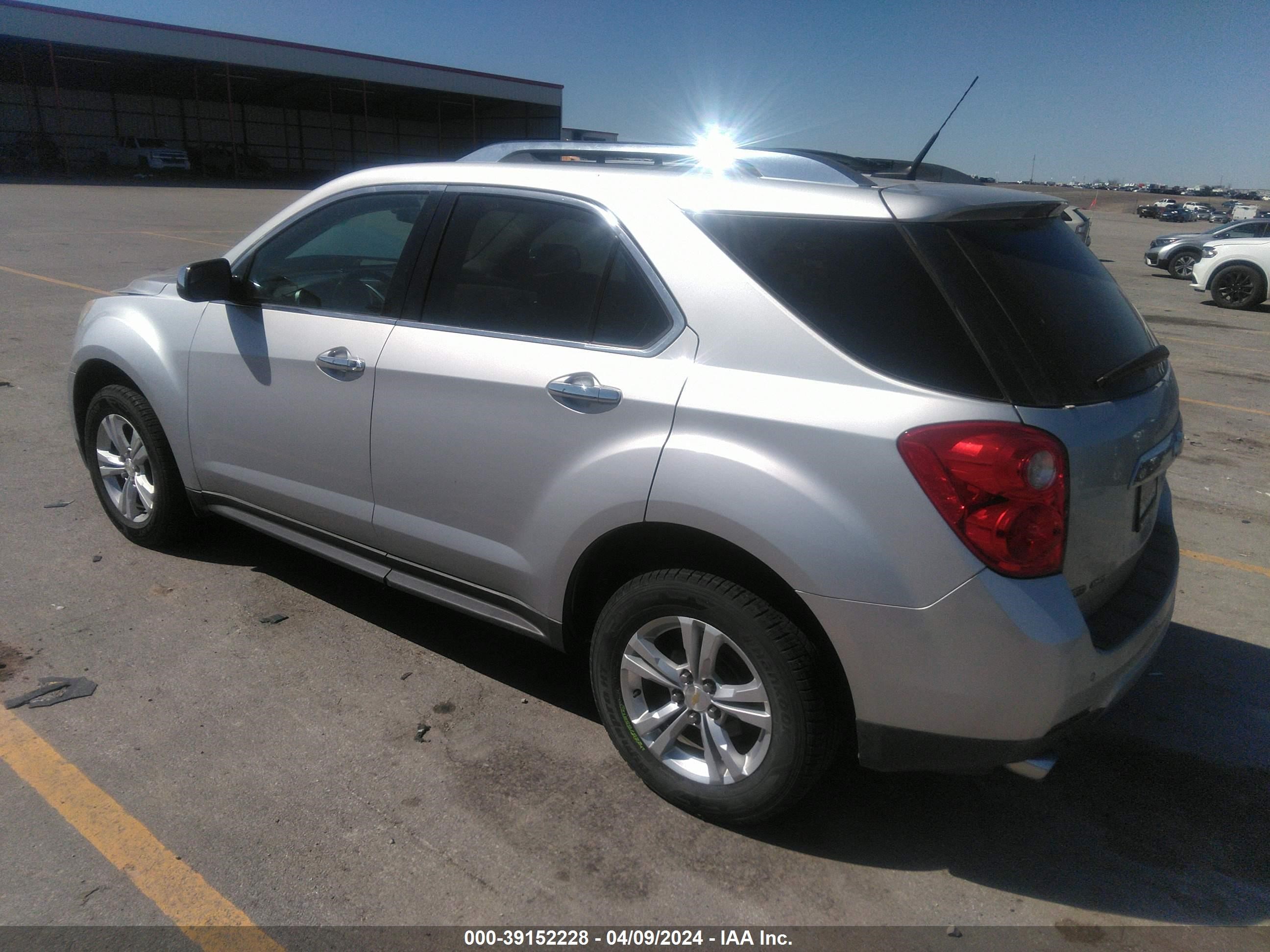 Photo 2 VIN: 2GNFLGE51C6237663 - CHEVROLET EQUINOX 