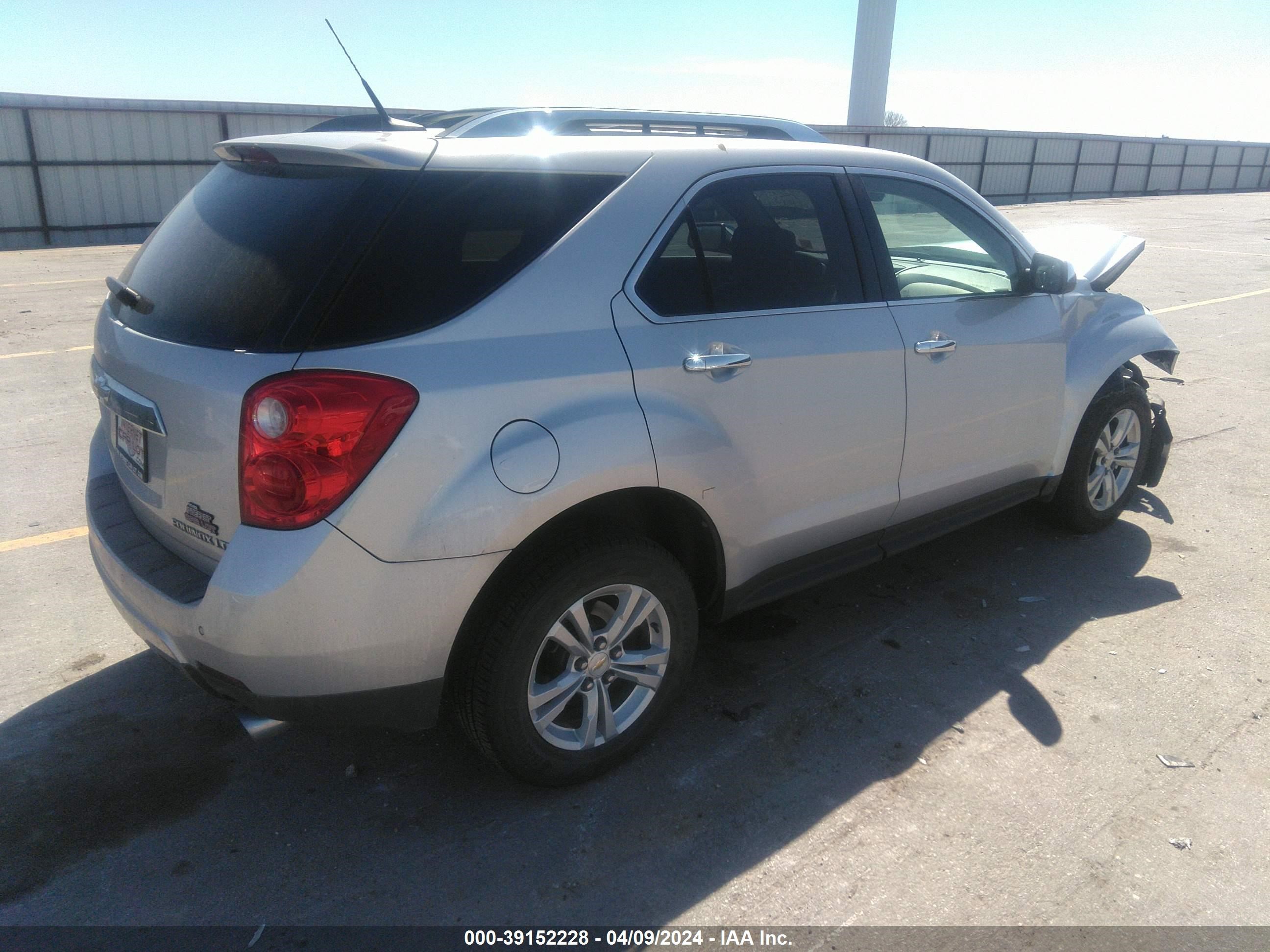 Photo 3 VIN: 2GNFLGE51C6237663 - CHEVROLET EQUINOX 