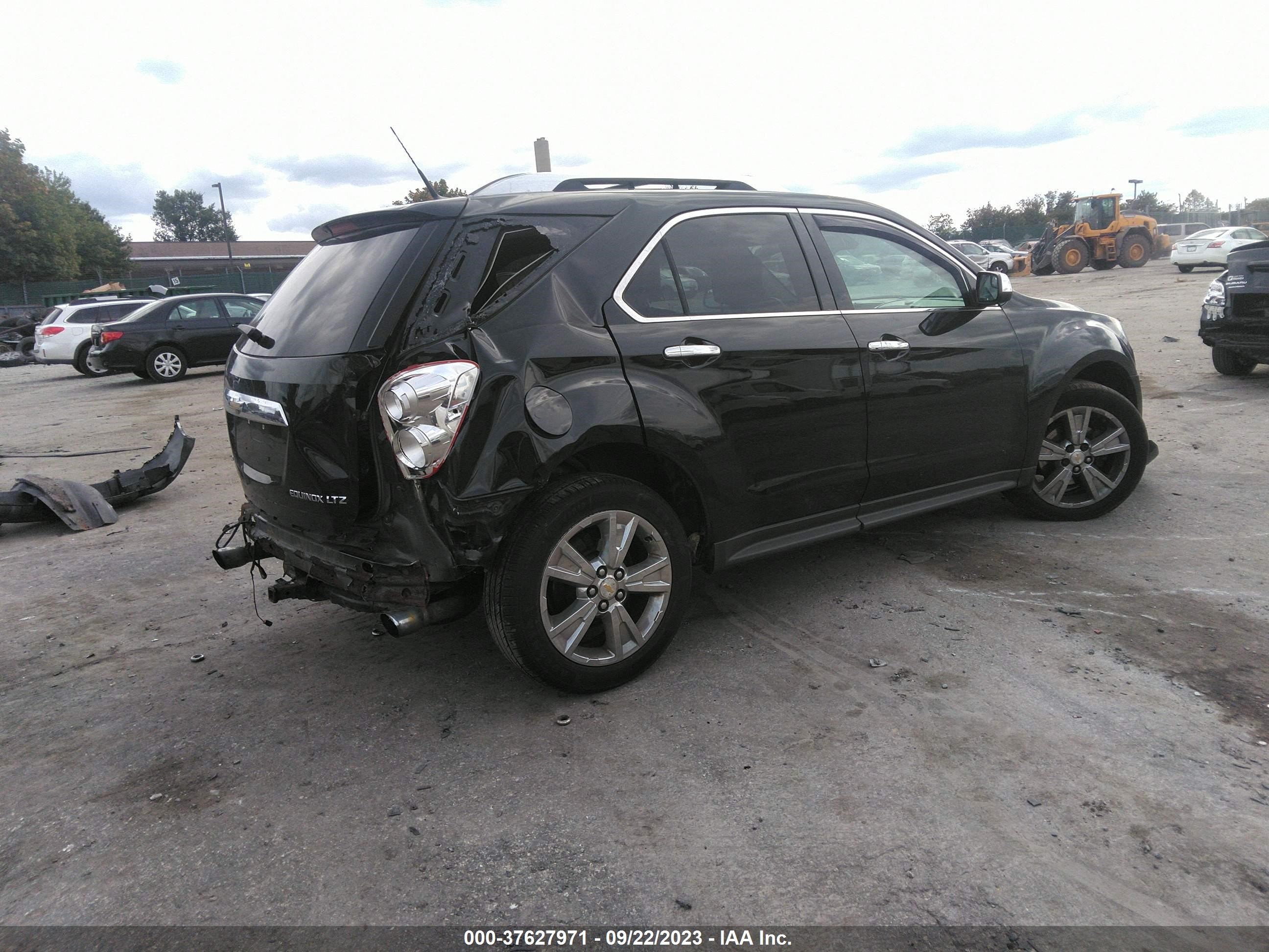 Photo 3 VIN: 2GNFLGE51C6289651 - CHEVROLET EQUINOX 