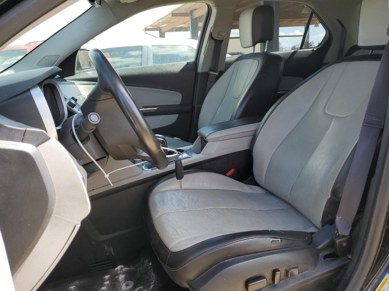 Photo 6 VIN: 2GNFLGEK3F6230627 - CHEVROLET EQUINOX 