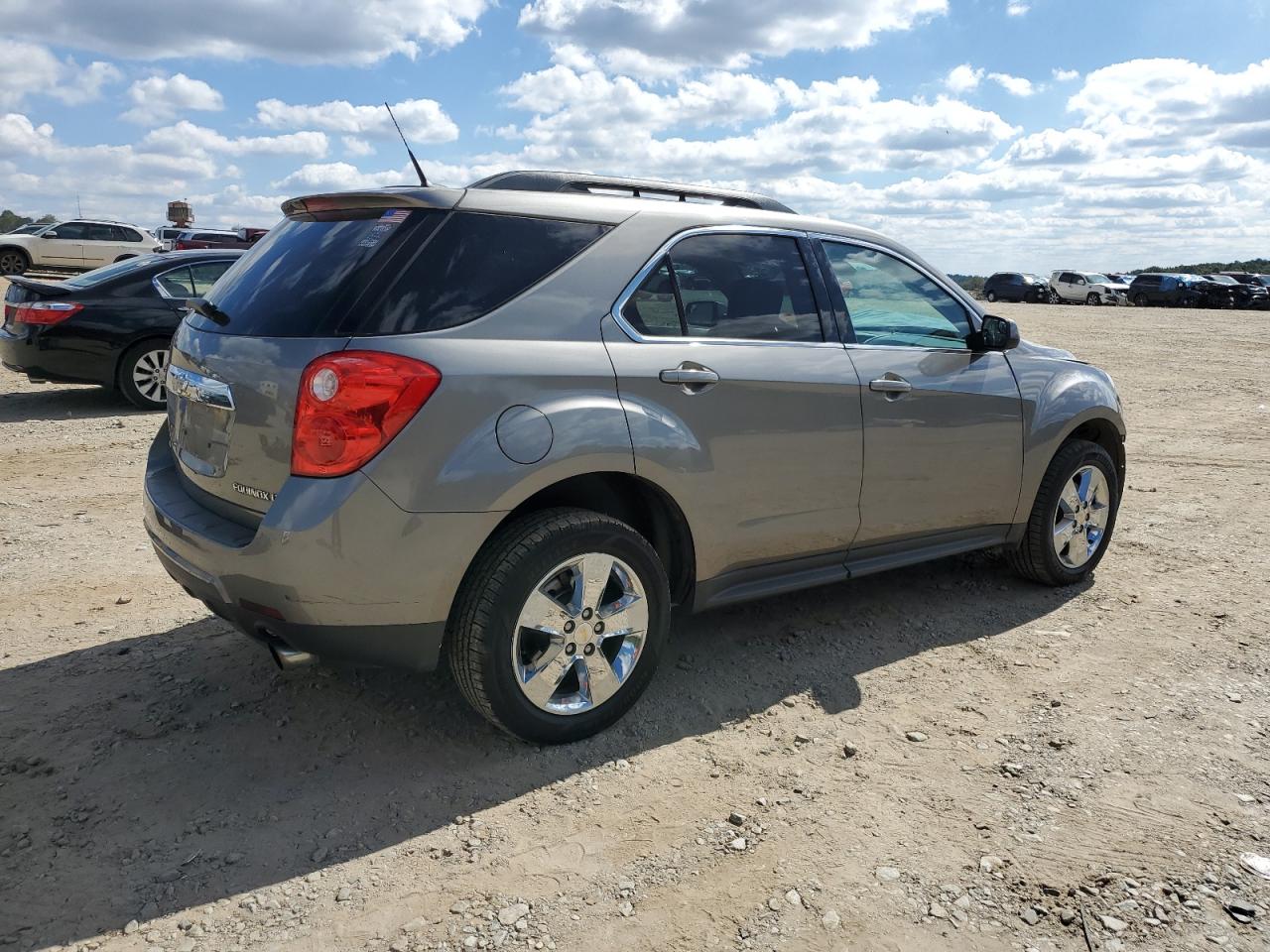 Photo 2 VIN: 2GNFLPE56C6268228 - CHEVROLET EQUINOX 