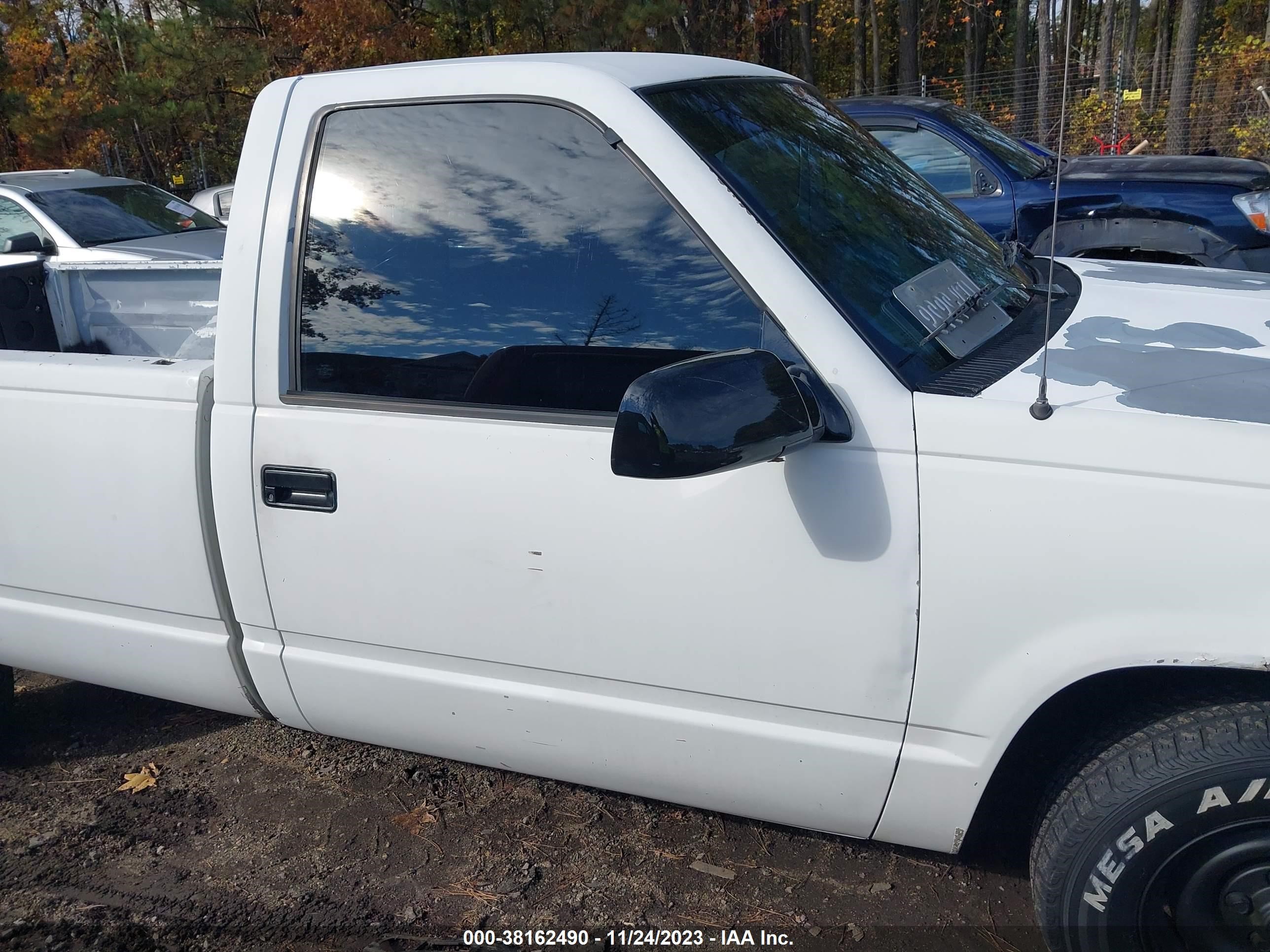 Photo 12 VIN: 2GTDC14ZXK1545881 - GMC SIERRA 