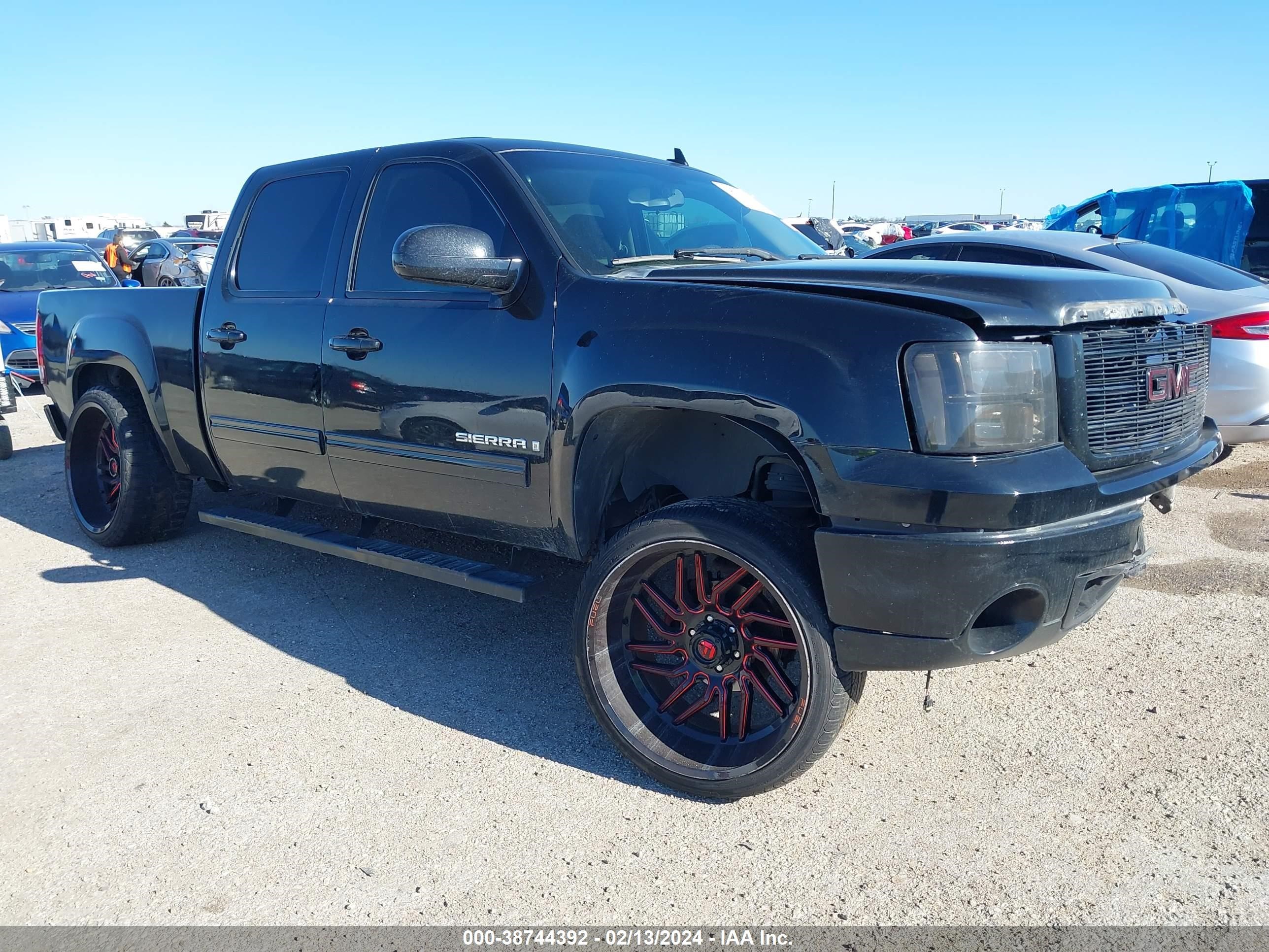 Photo 0 VIN: 2GTEC13C281334250 - GMC SIERRA 