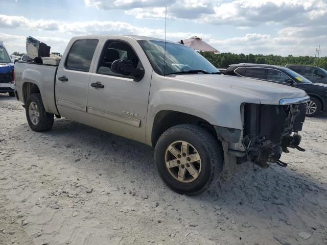 Photo 3 VIN: 2GTEC13C471605906 - GMC NEW SIERRA 