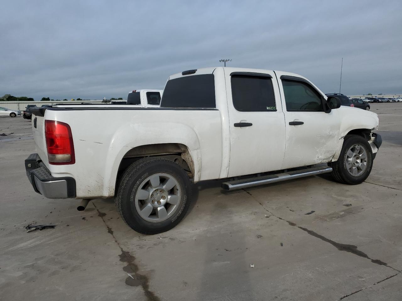 Photo 2 VIN: 2GTEC13C581215639 - GMC SIERRA 