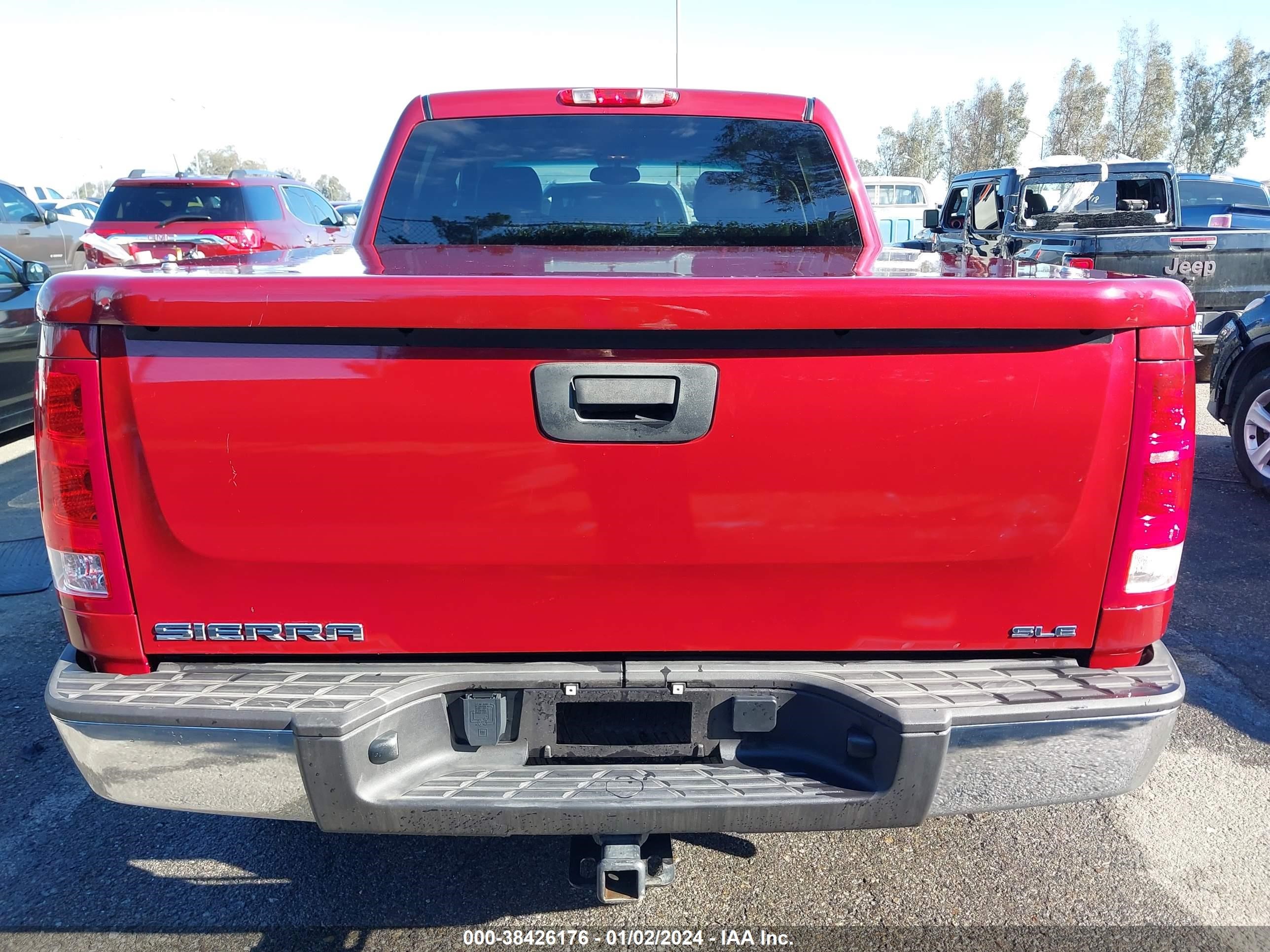 Photo 15 VIN: 2GTEC13C871548450 - GMC SIERRA 