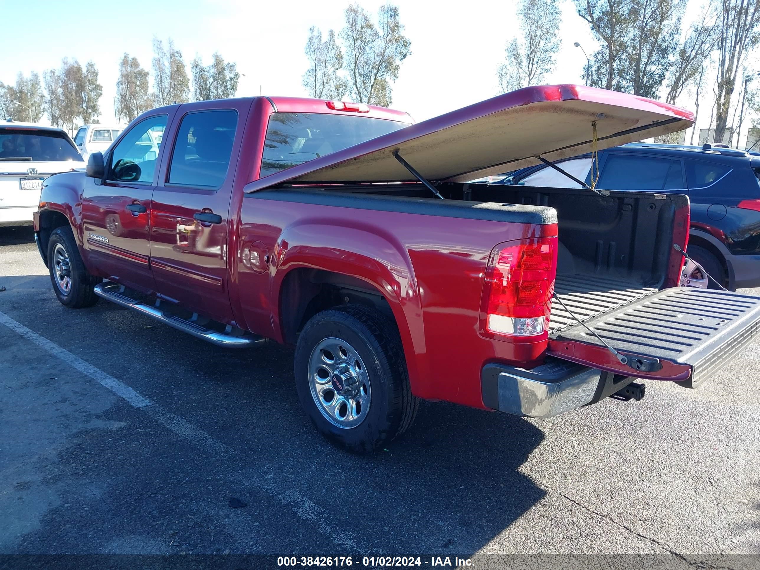 Photo 2 VIN: 2GTEC13C871548450 - GMC SIERRA 