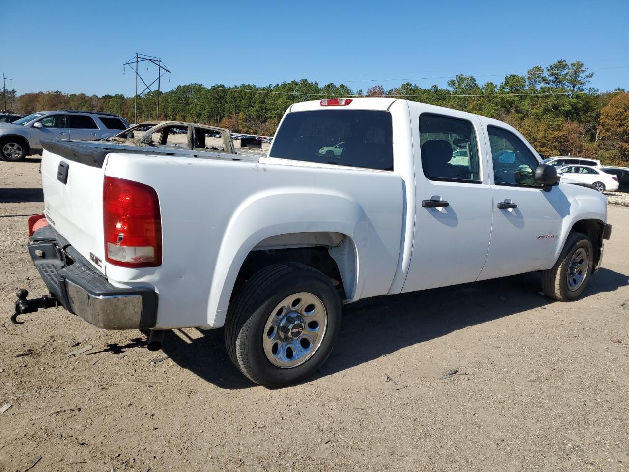 Photo 2 VIN: 2GTEC13J071647617 - GMC SIERRA 