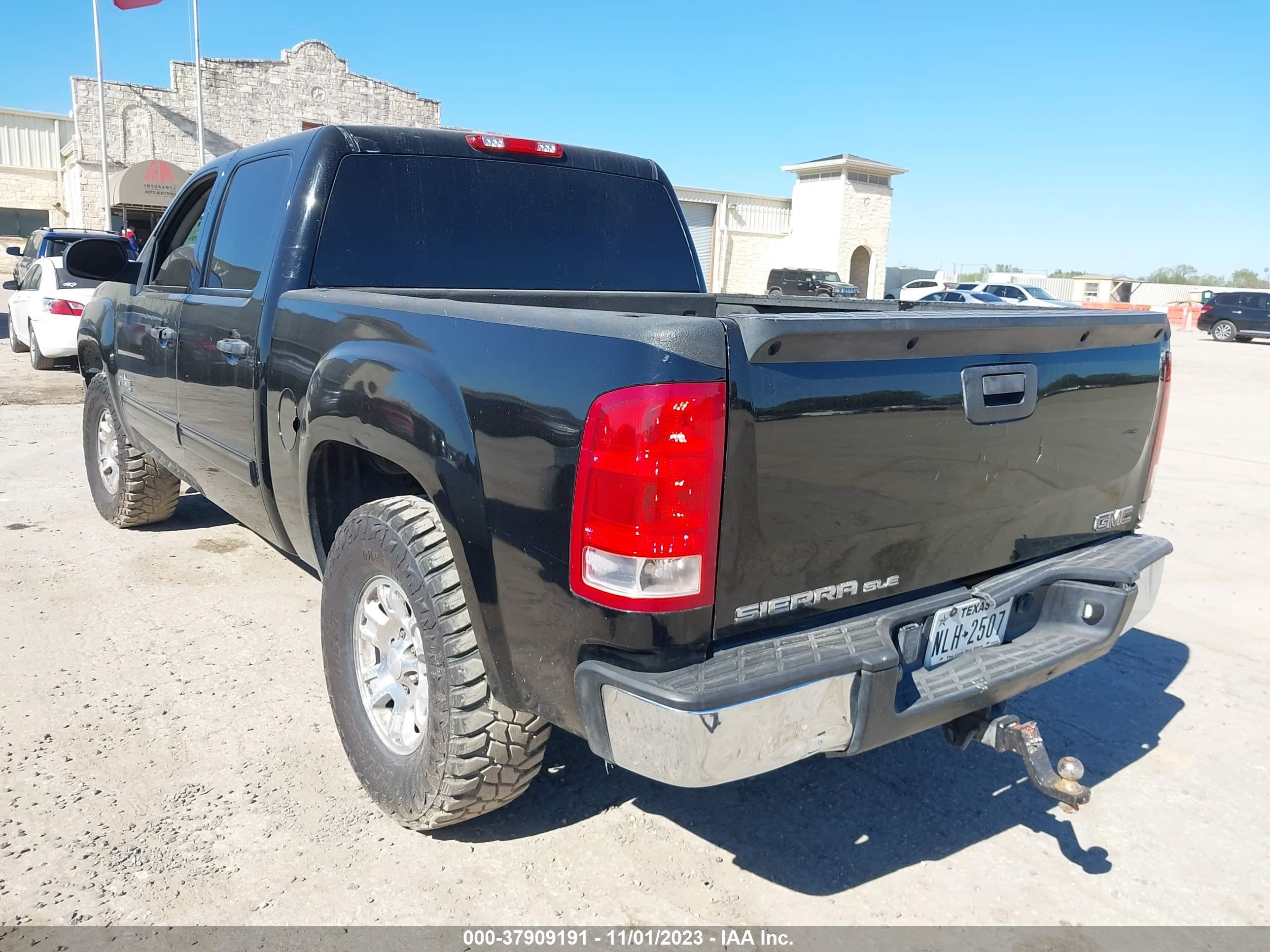 Photo 2 VIN: 2GTEC13J171723443 - GMC SIERRA 