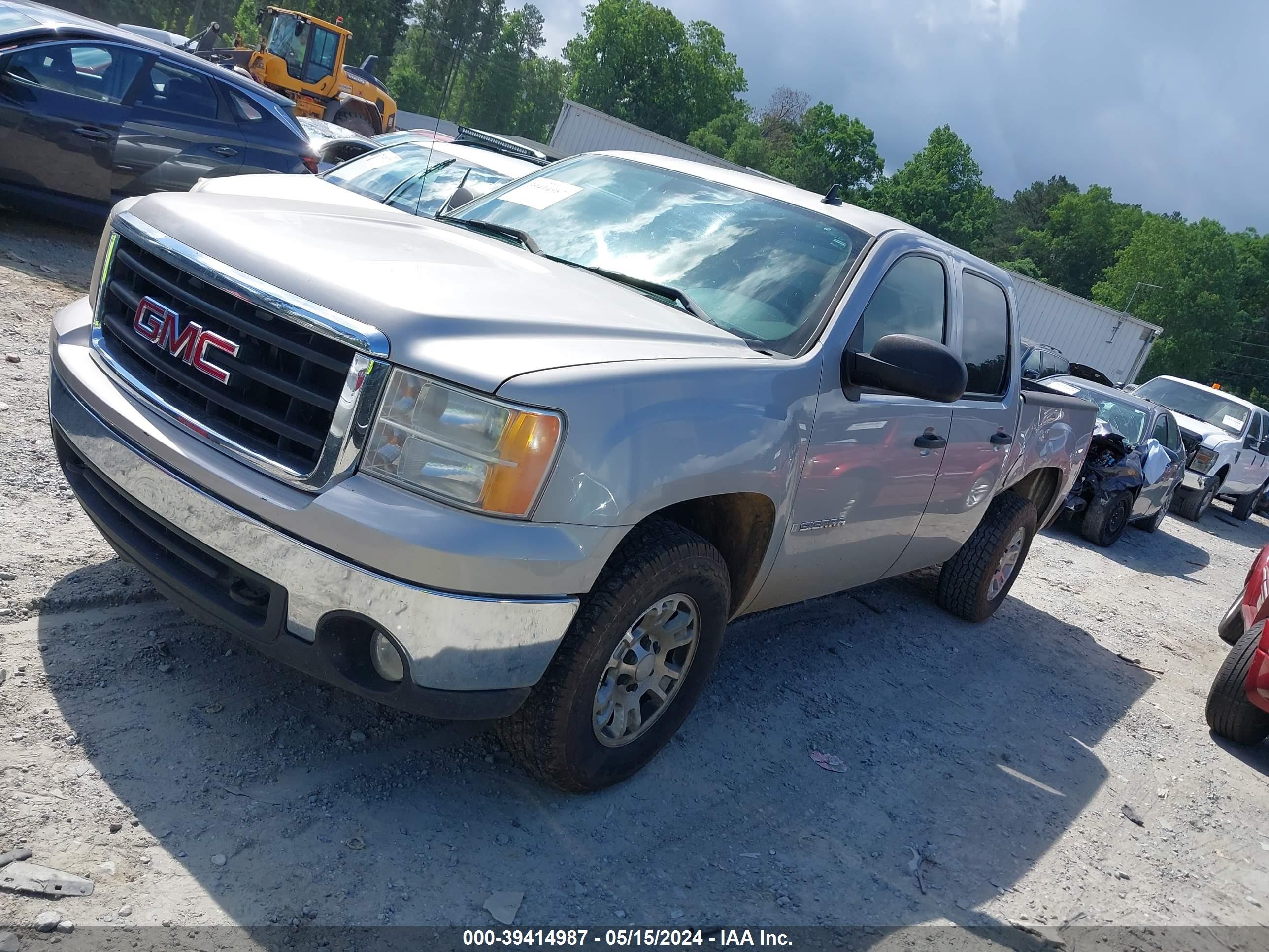 Photo 1 VIN: 2GTEC13J281187698 - GMC SIERRA 