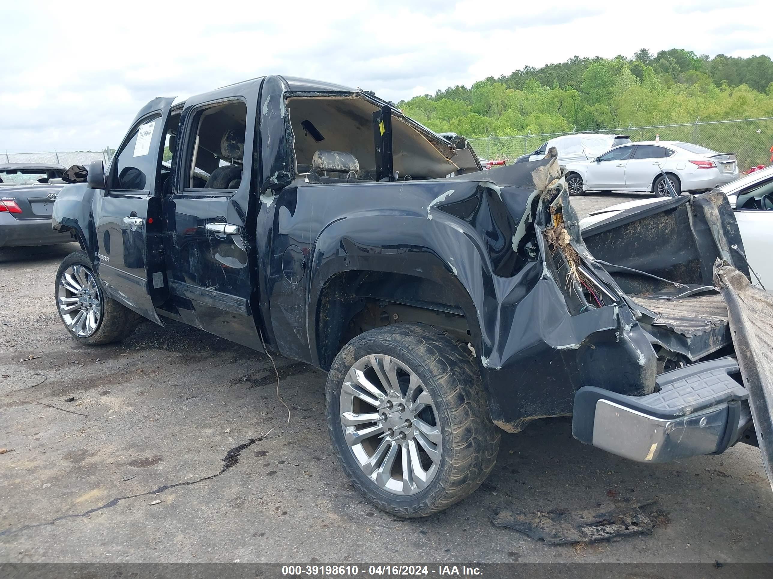 Photo 2 VIN: 2GTEC13J471700738 - GMC SIERRA 