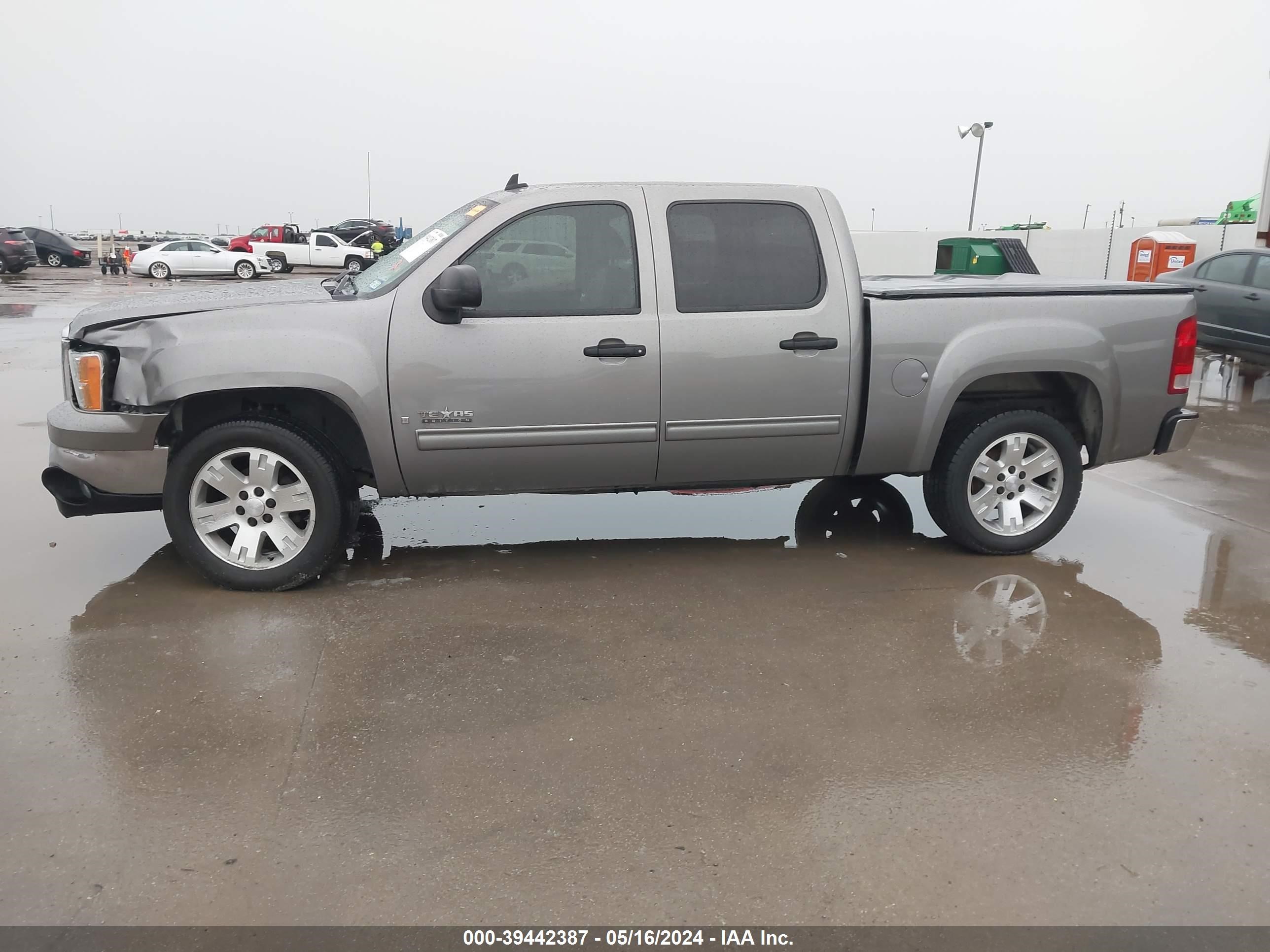 Photo 12 VIN: 2GTEC13J571629727 - GMC NULL 