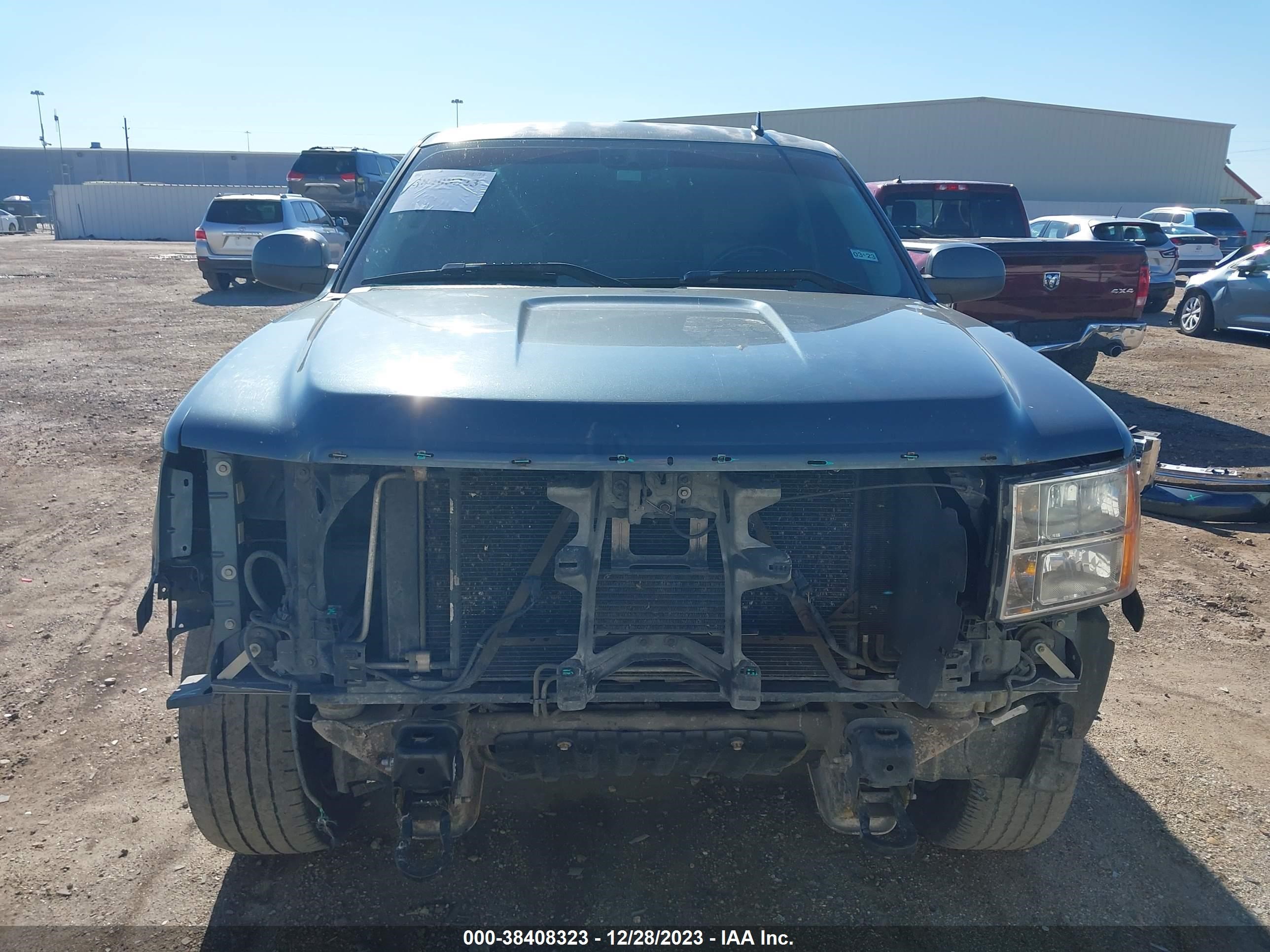 Photo 12 VIN: 2GTEC13J681251760 - GMC SIERRA 