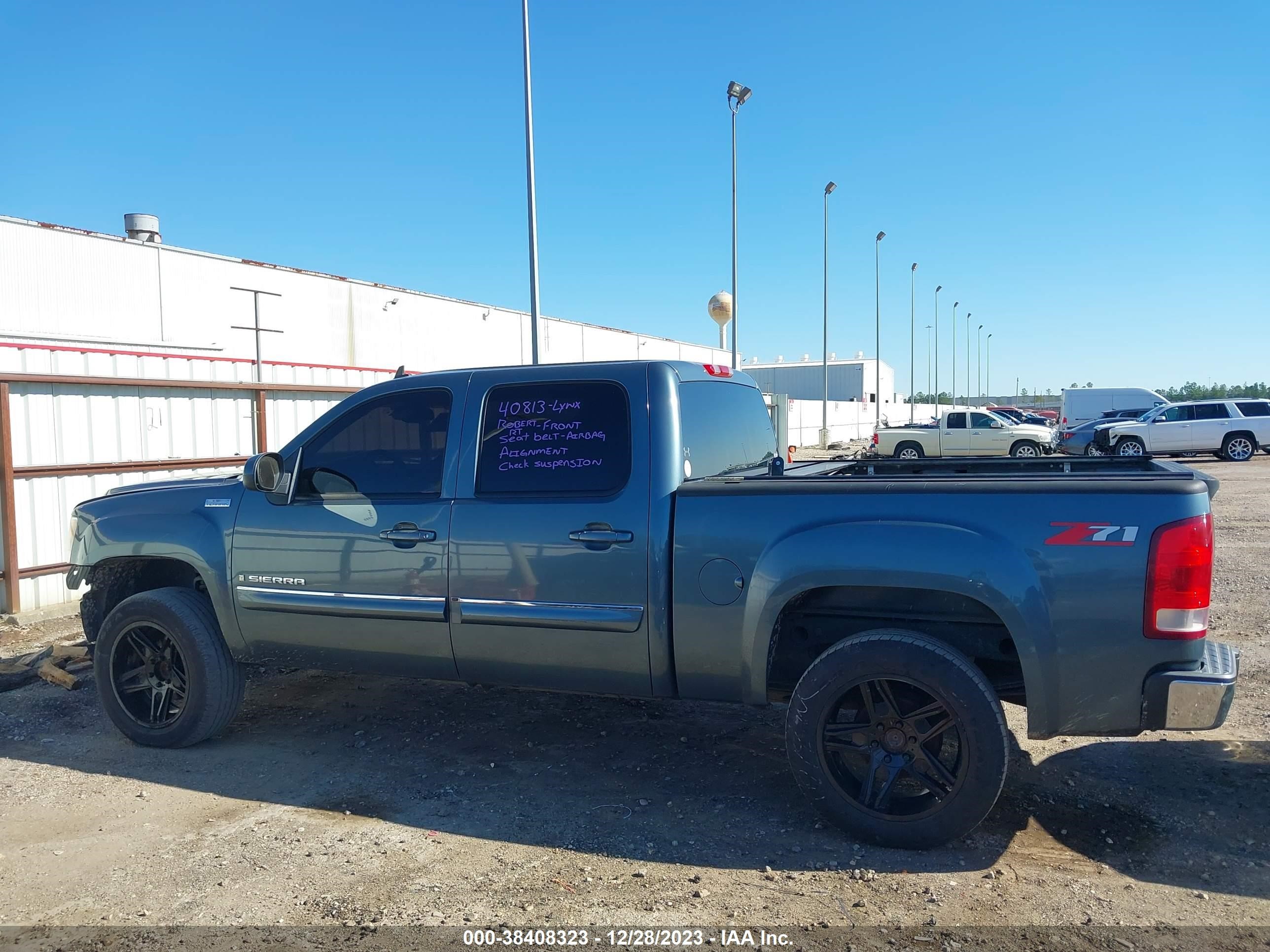 Photo 14 VIN: 2GTEC13J681251760 - GMC SIERRA 