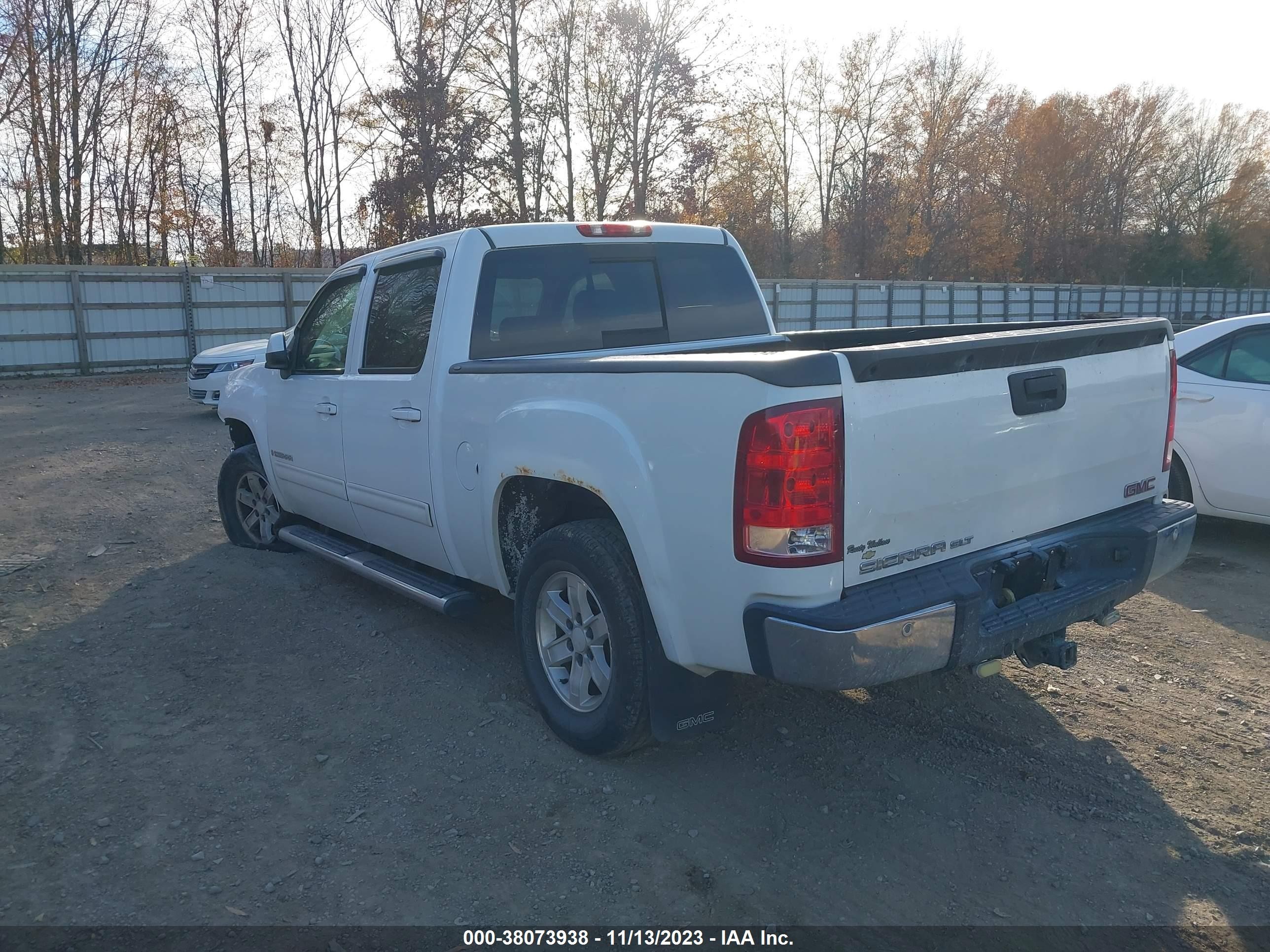 Photo 2 VIN: 2GTEC13J971517898 - GMC SIERRA 