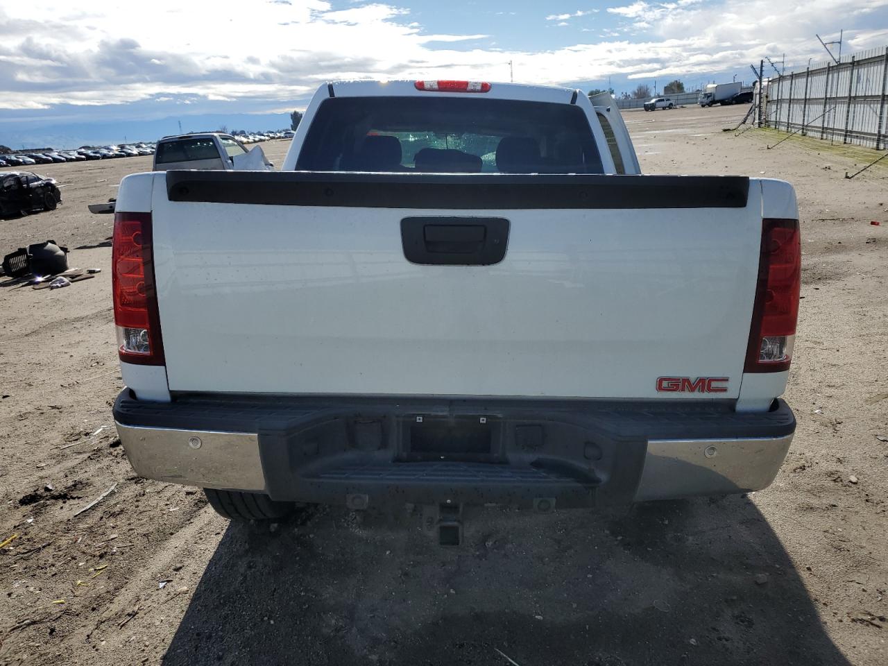 Photo 5 VIN: 2GTEC13J971518064 - GMC SIERRA 