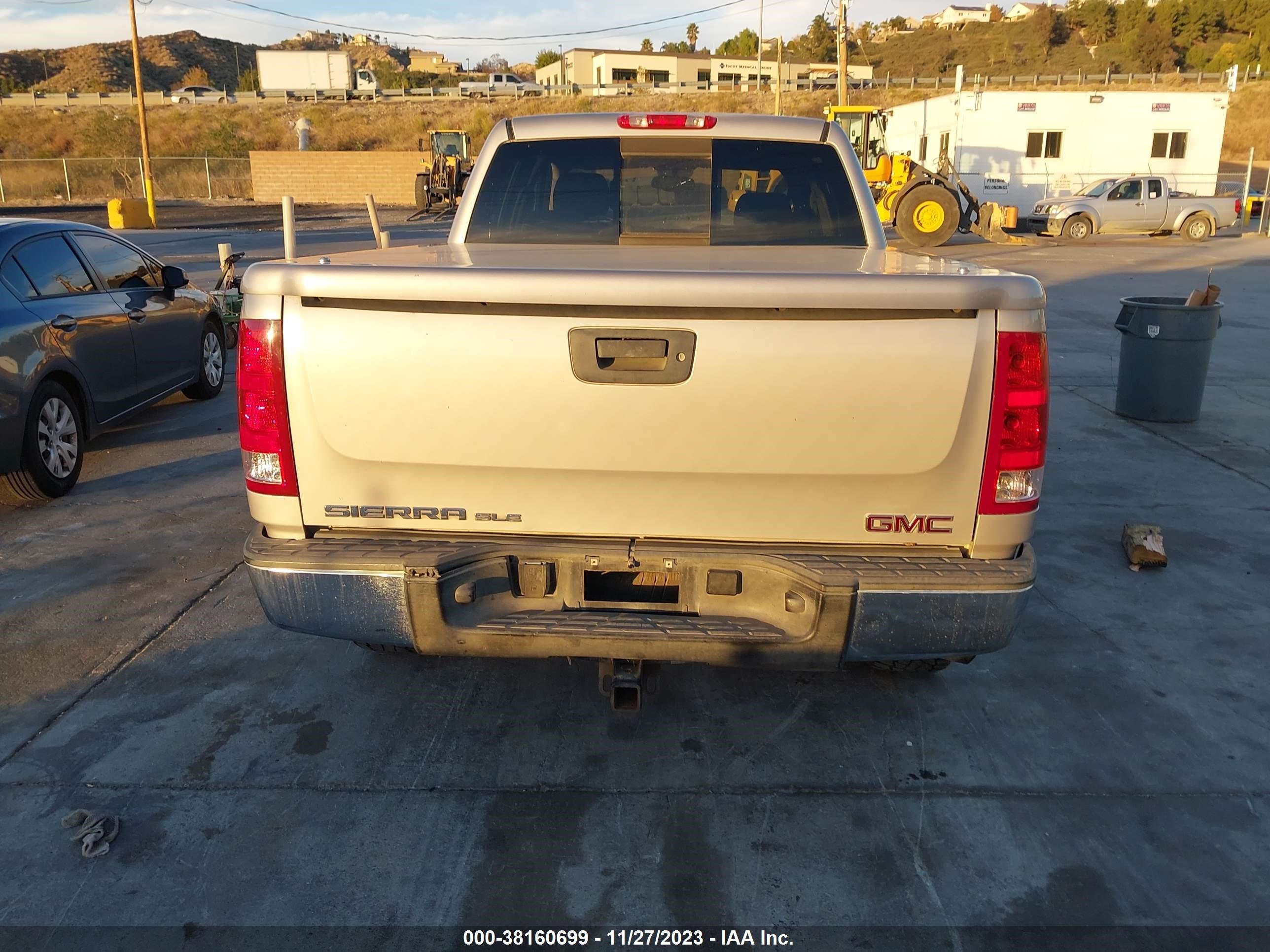 Photo 15 VIN: 2GTEC13J971535785 - GMC SIERRA 