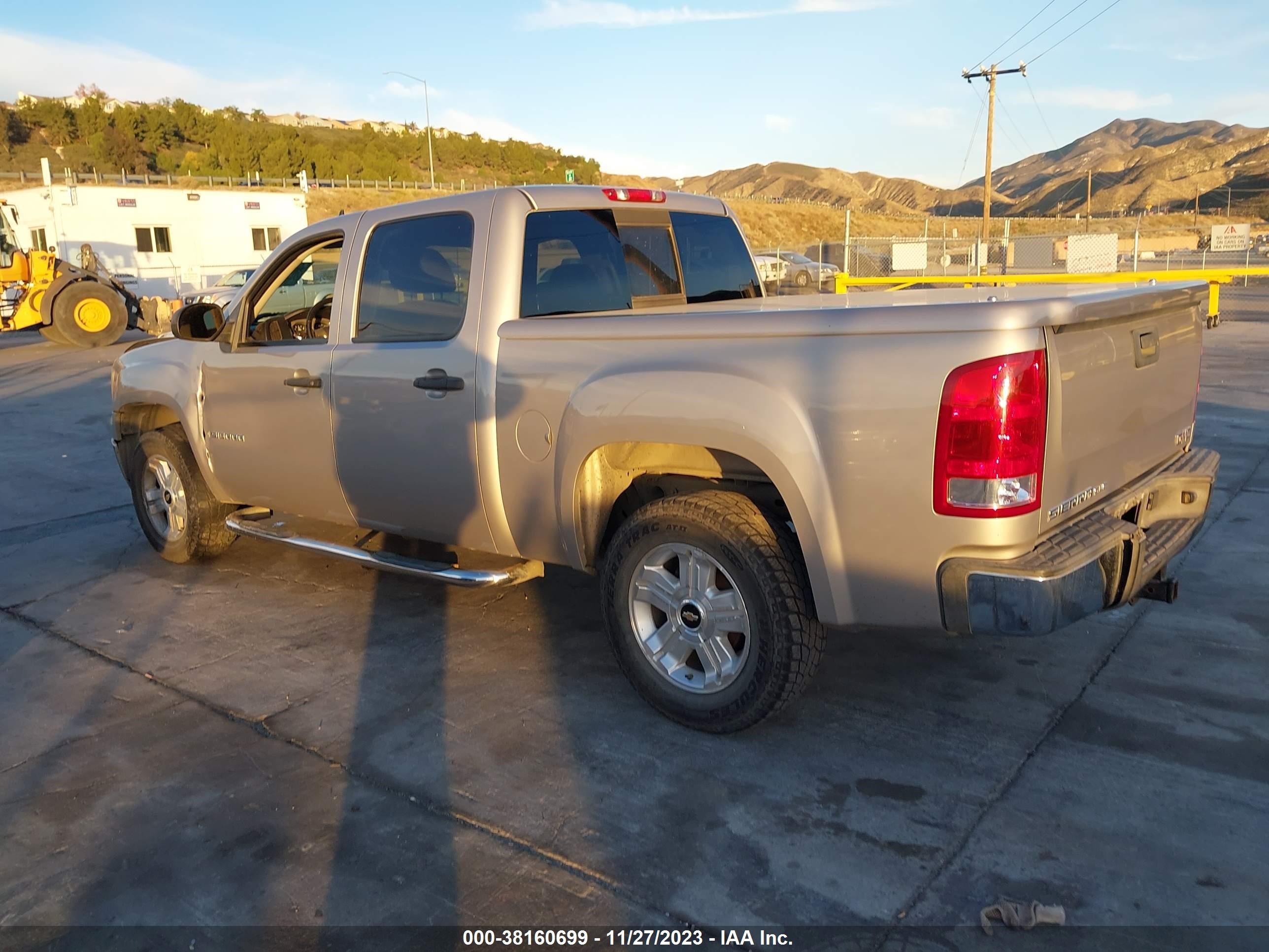 Photo 2 VIN: 2GTEC13J971535785 - GMC SIERRA 