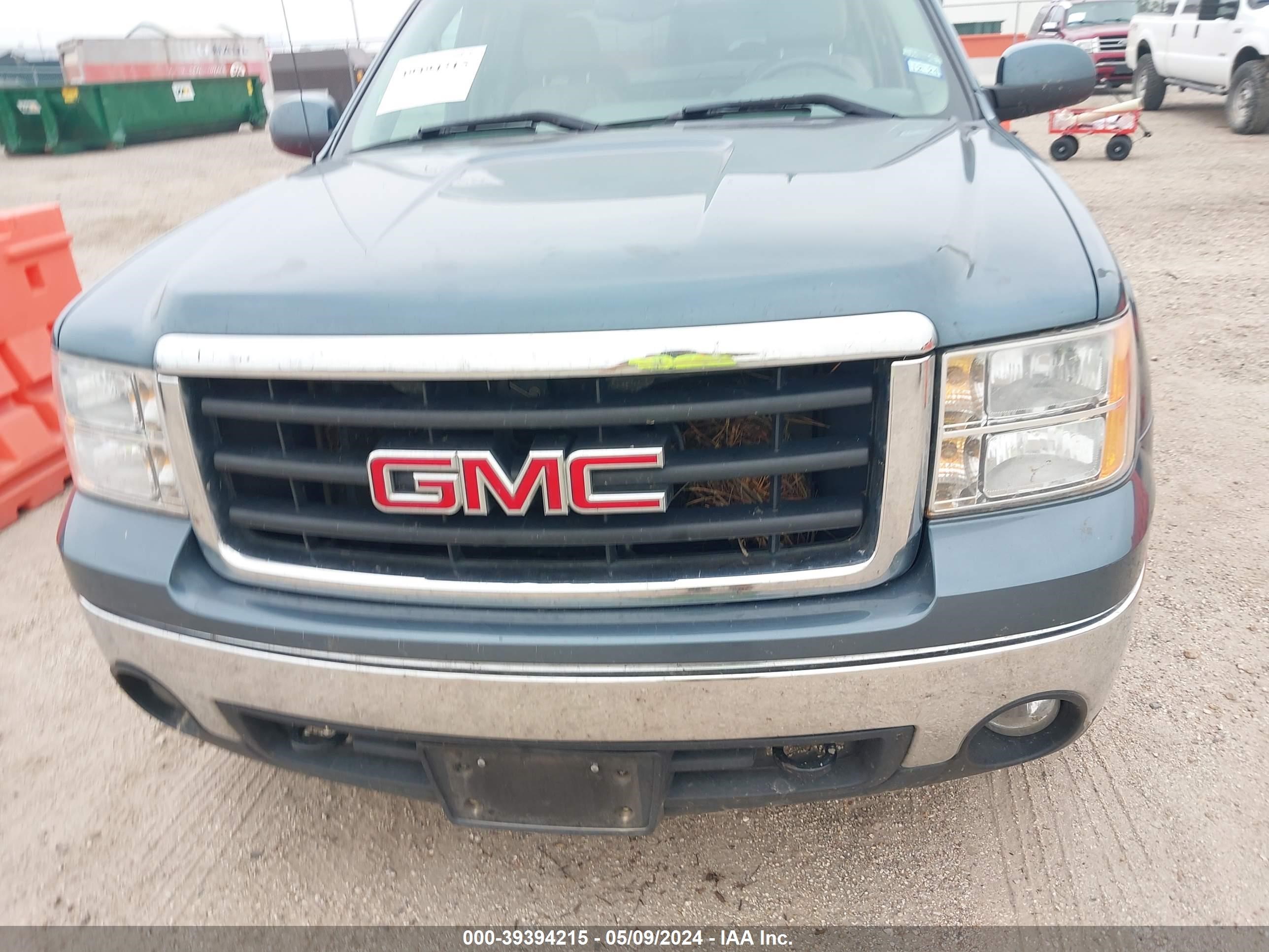 Photo 5 VIN: 2GTEC13J981203959 - GMC SIERRA 