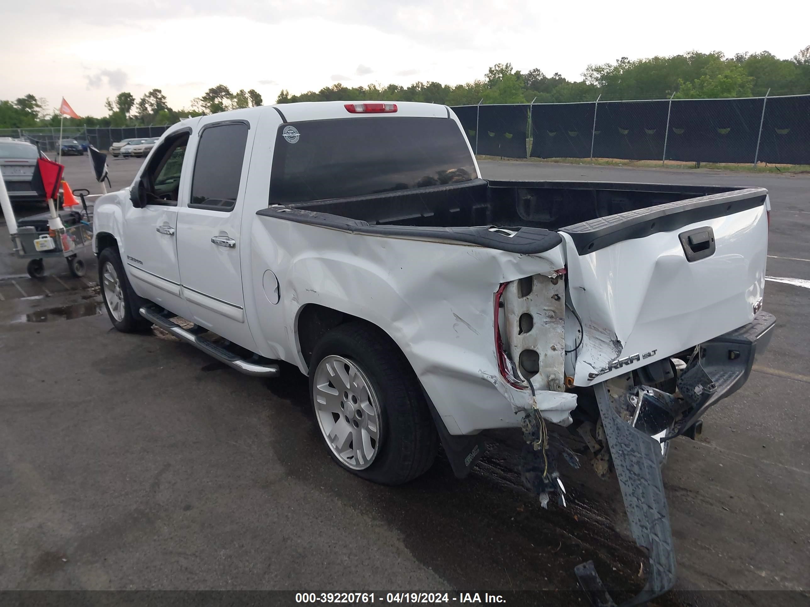 Photo 2 VIN: 2GTEC13JX71619534 - GMC SIERRA 