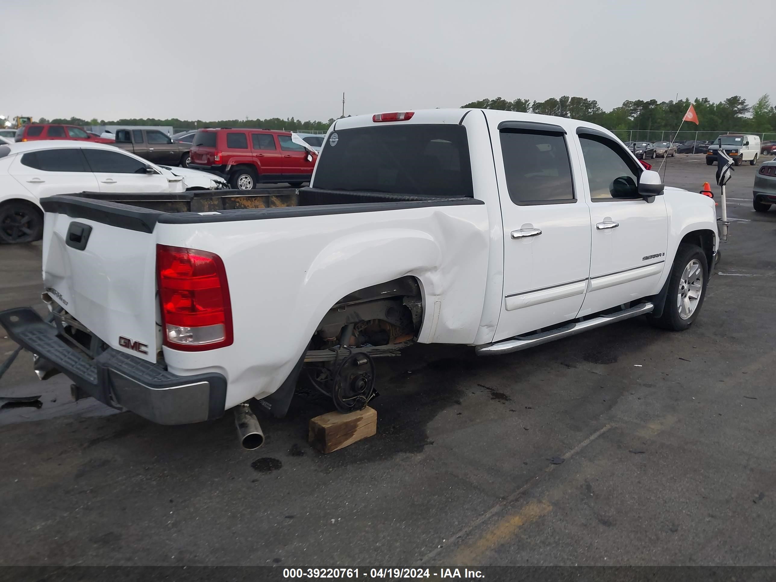 Photo 3 VIN: 2GTEC13JX71619534 - GMC SIERRA 