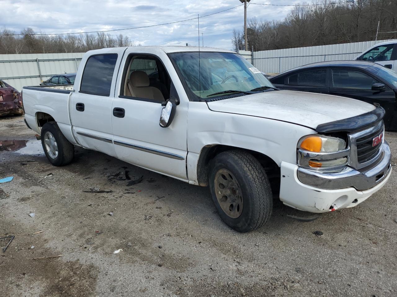 Photo 3 VIN: 2GTEC13T161142718 - GMC SIERRA 