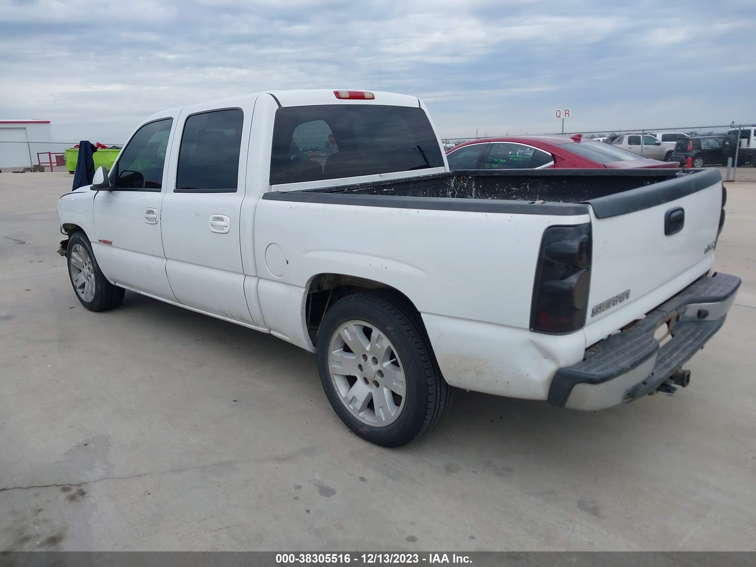 Photo 2 VIN: 2GTEC13T261173122 - GMC SIERRA 