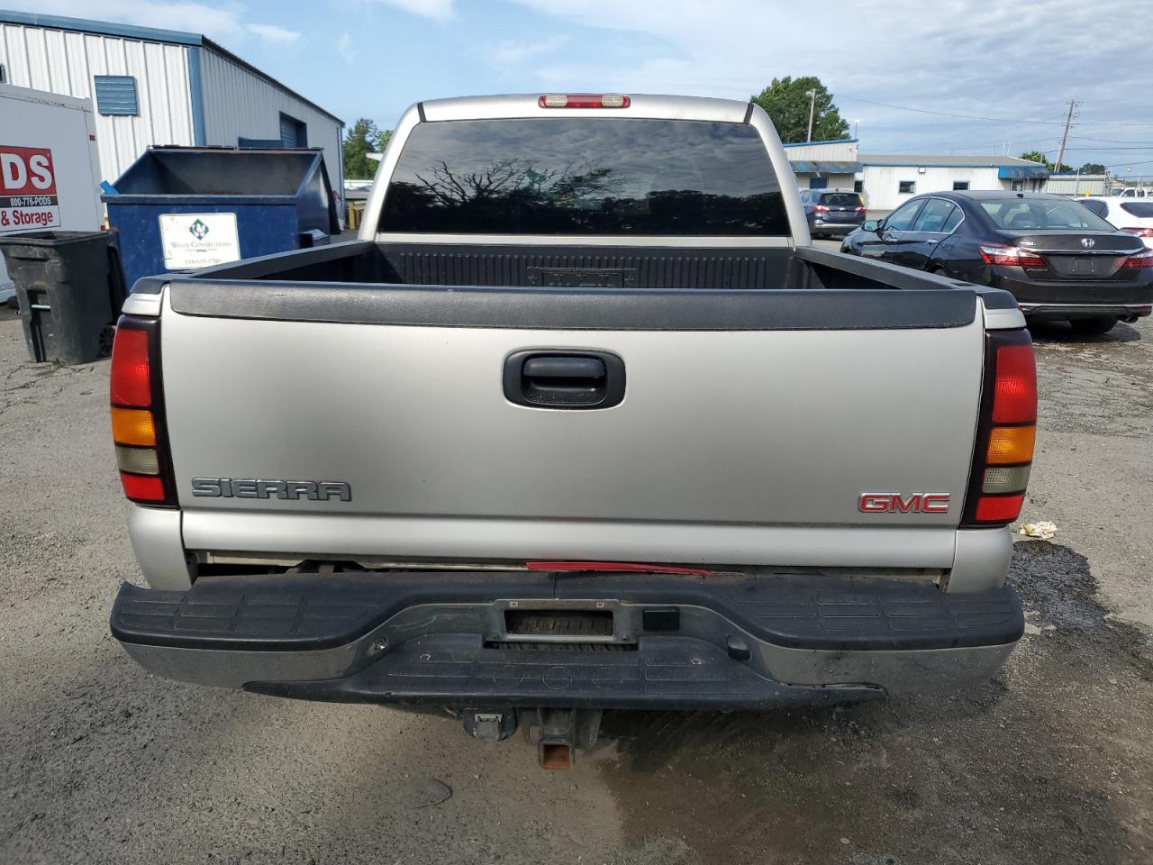 Photo 5 VIN: 2GTEC13T361100499 - GMC SIERRA 