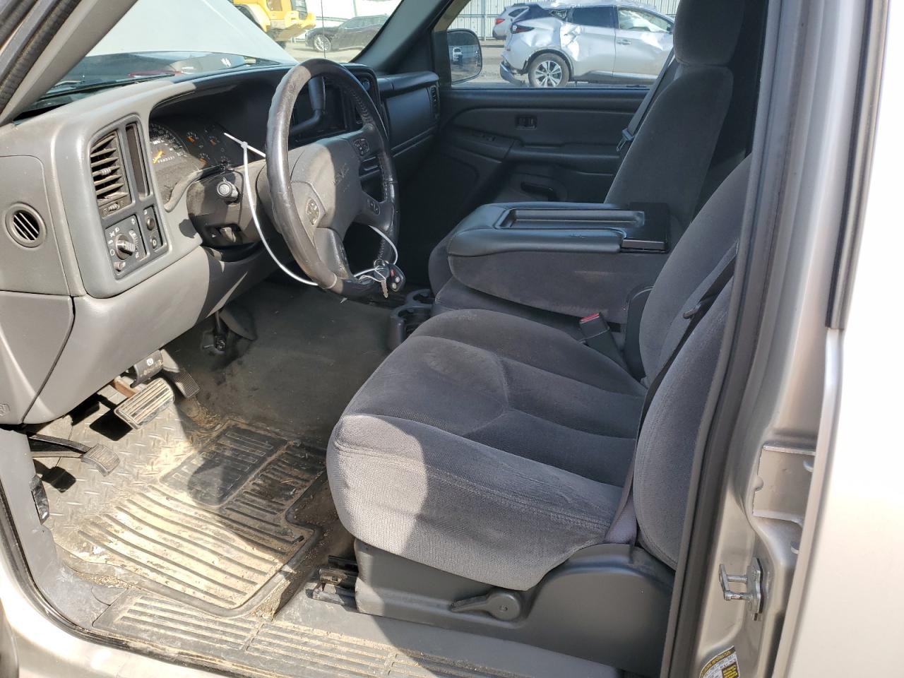 Photo 6 VIN: 2GTEC13T361100499 - GMC SIERRA 