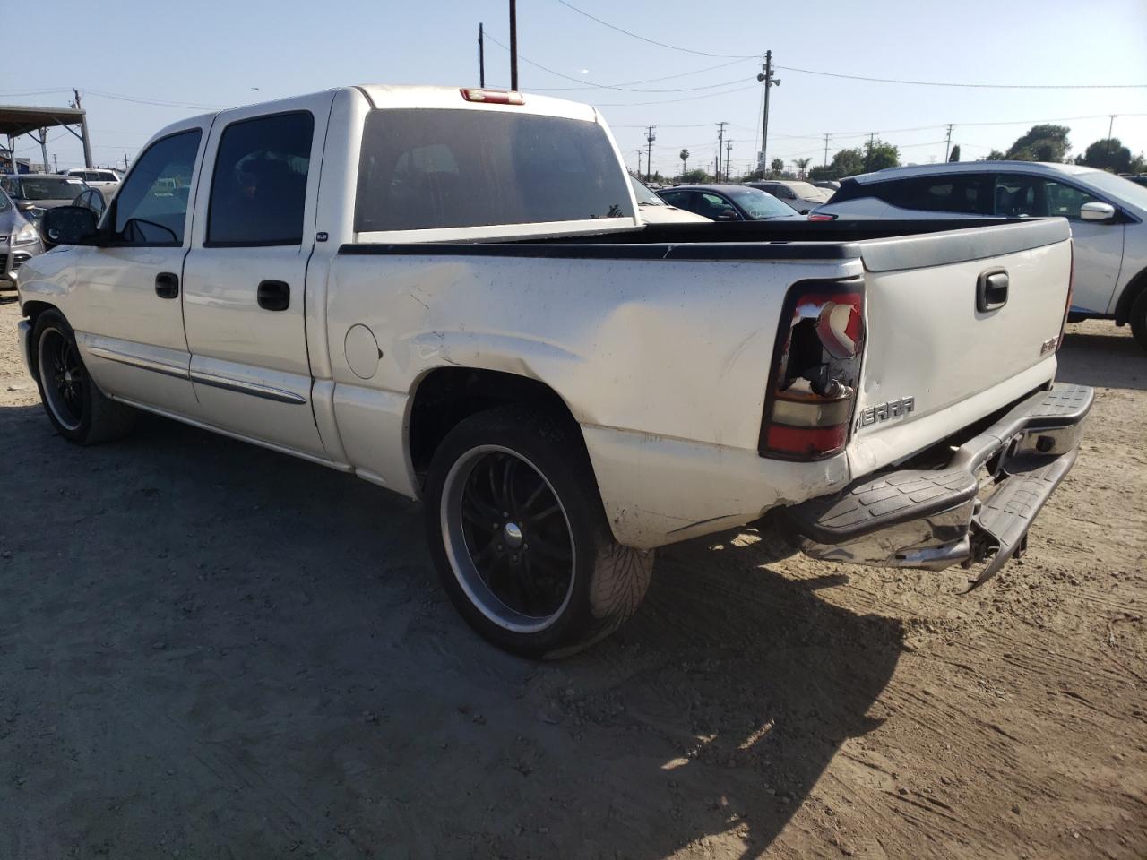 Photo 2 VIN: 2GTEC13T451142808 - GMC SIERRA 