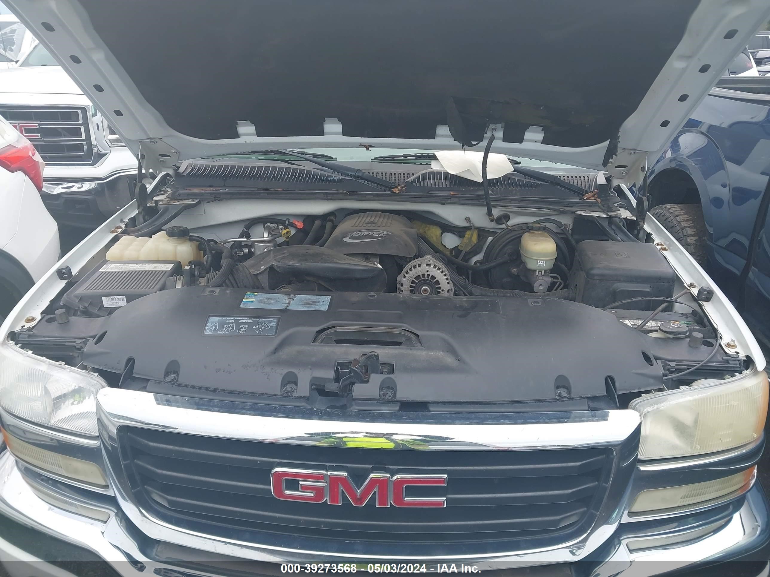 Photo 9 VIN: 2GTEC13T451391934 - GMC SIERRA 