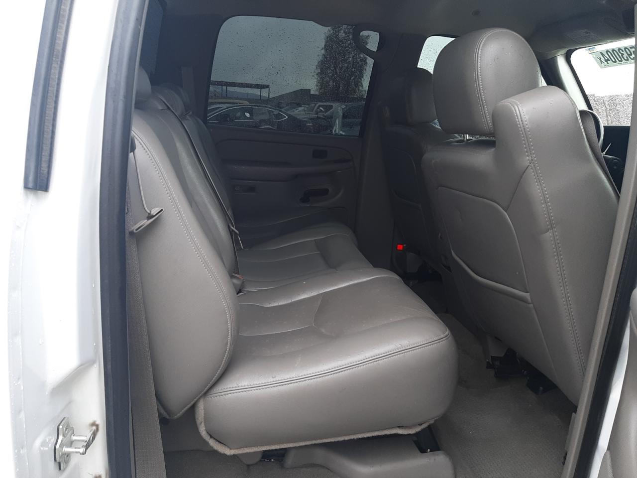 Photo 9 VIN: 2GTEC13T551132059 - GMC SIERRA 