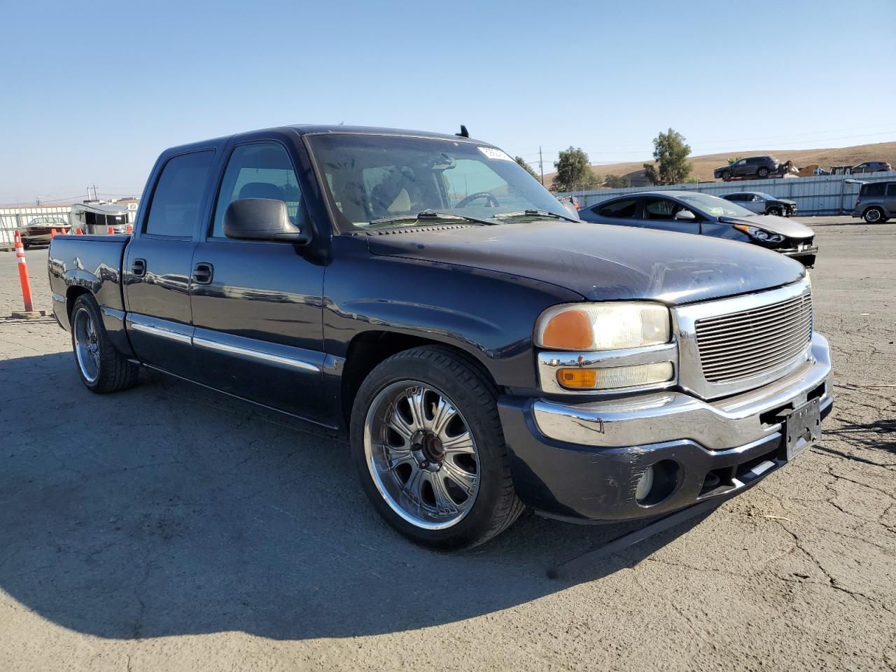 Photo 3 VIN: 2GTEC13T561224919 - GMC SIERRA 