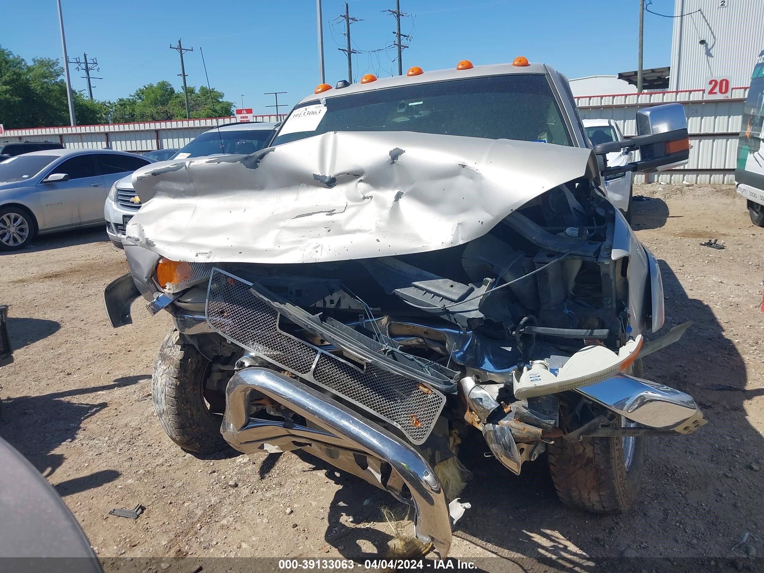 Photo 5 VIN: 2GTEC13T641376981 - GMC SIERRA 