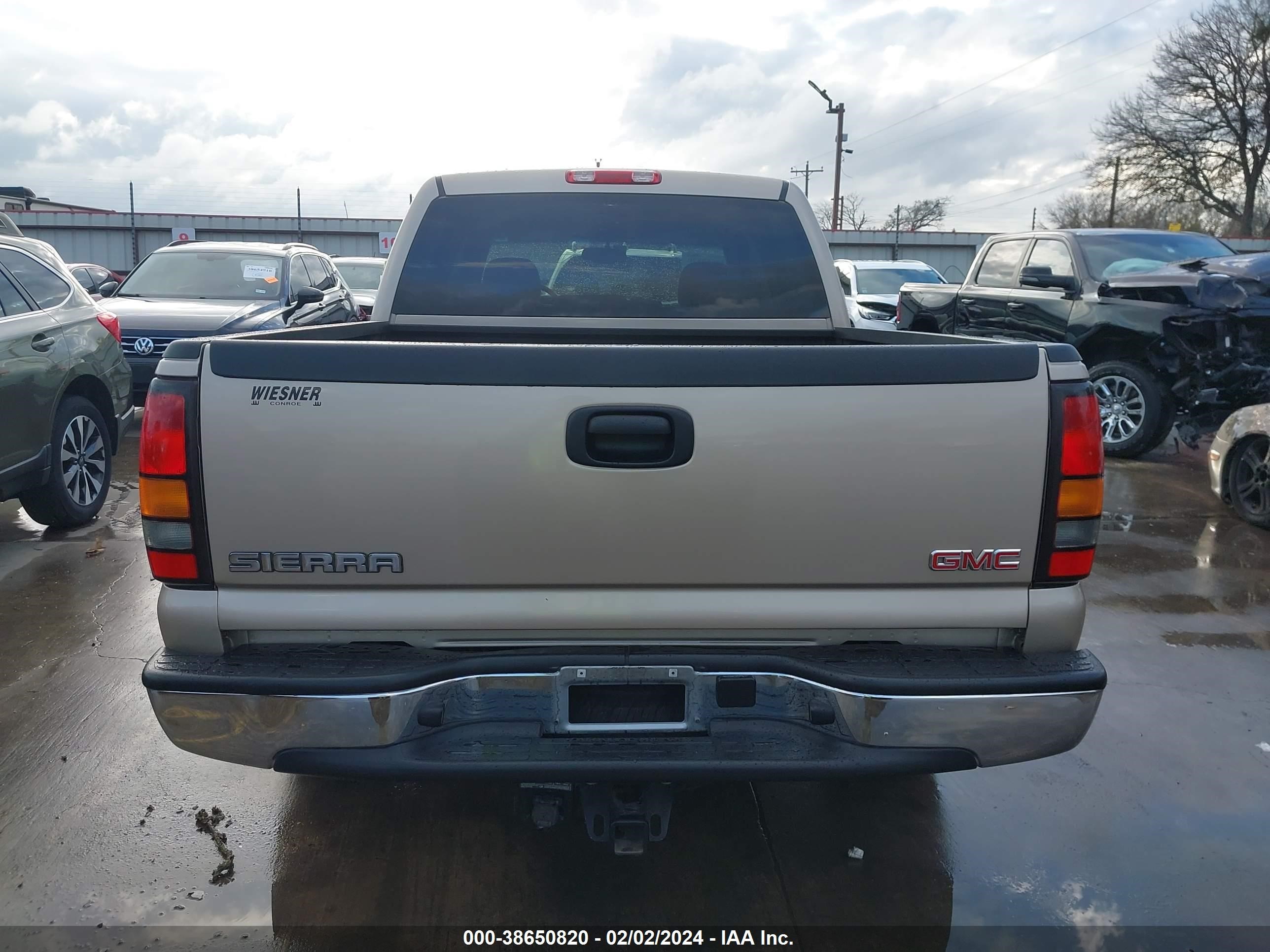 Photo 15 VIN: 2GTEC13T661225898 - GMC NULL 