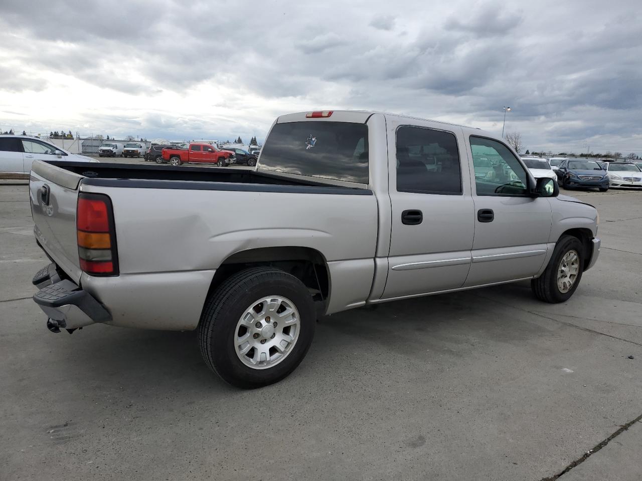 Photo 2 VIN: 2GTEC13T751242465 - GMC SIERRA 