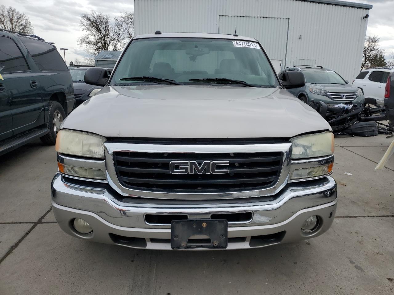 Photo 4 VIN: 2GTEC13T751242465 - GMC SIERRA 