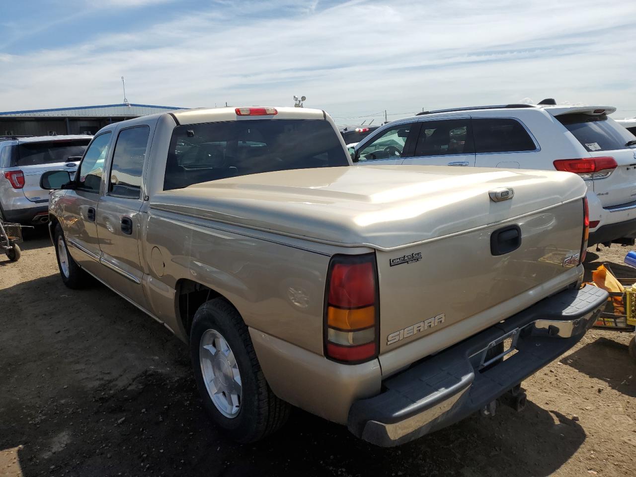 Photo 1 VIN: 2GTEC13T761198470 - GMC SIERRA 