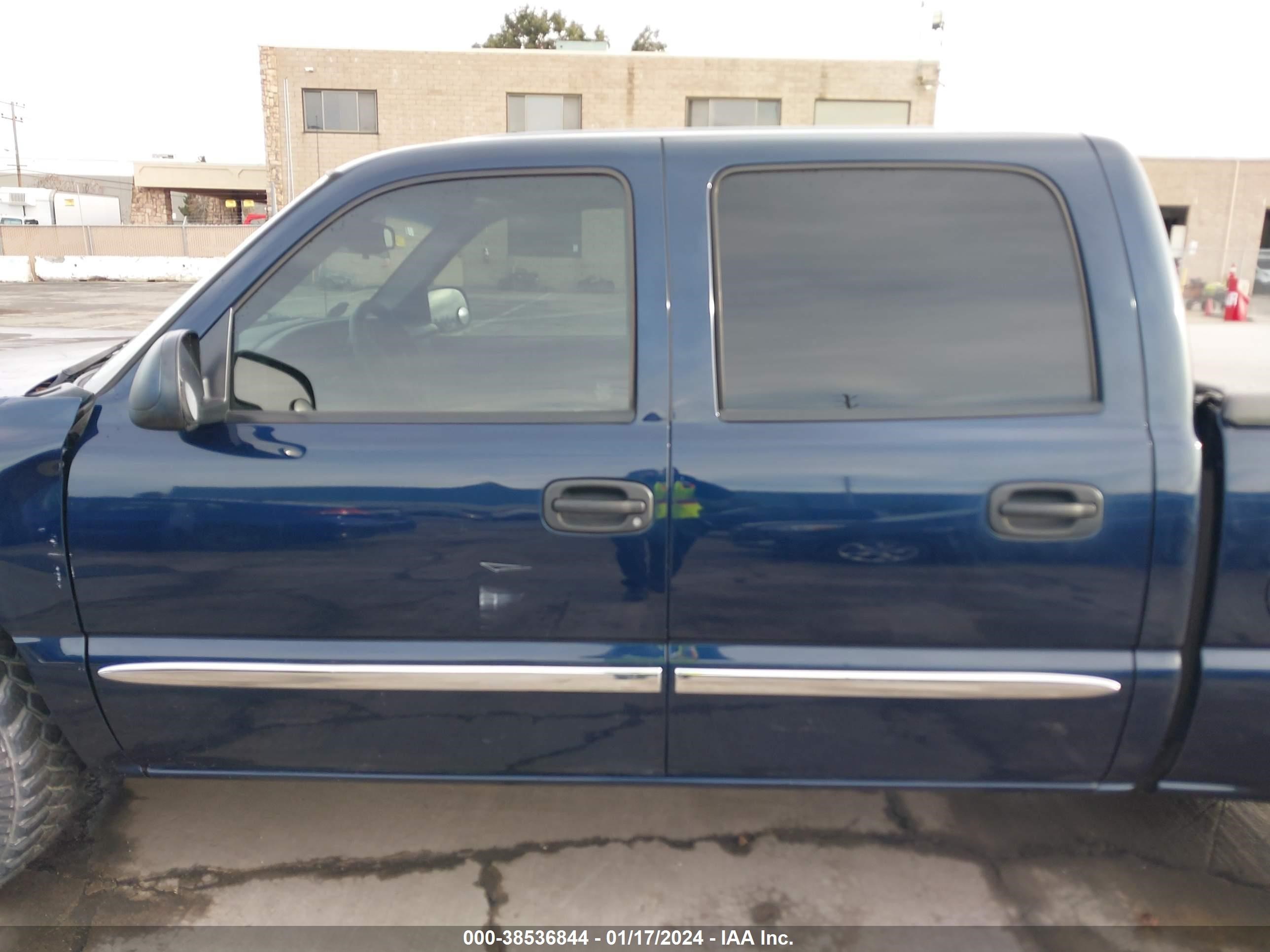 Photo 13 VIN: 2GTEC13V061327067 - GMC SIERRA 