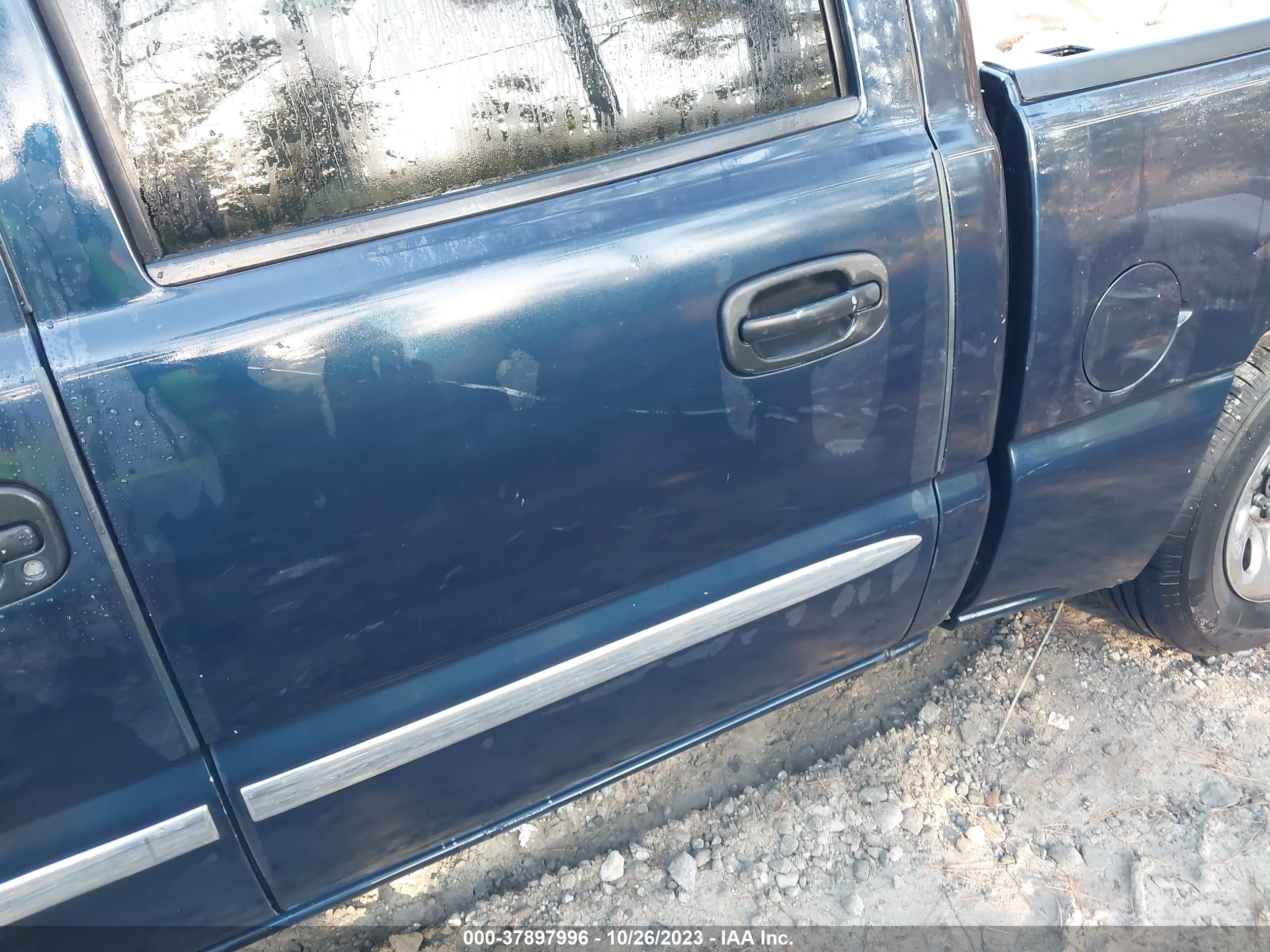 Photo 5 VIN: 2GTEC13V171104280 - GMC SIERRA 