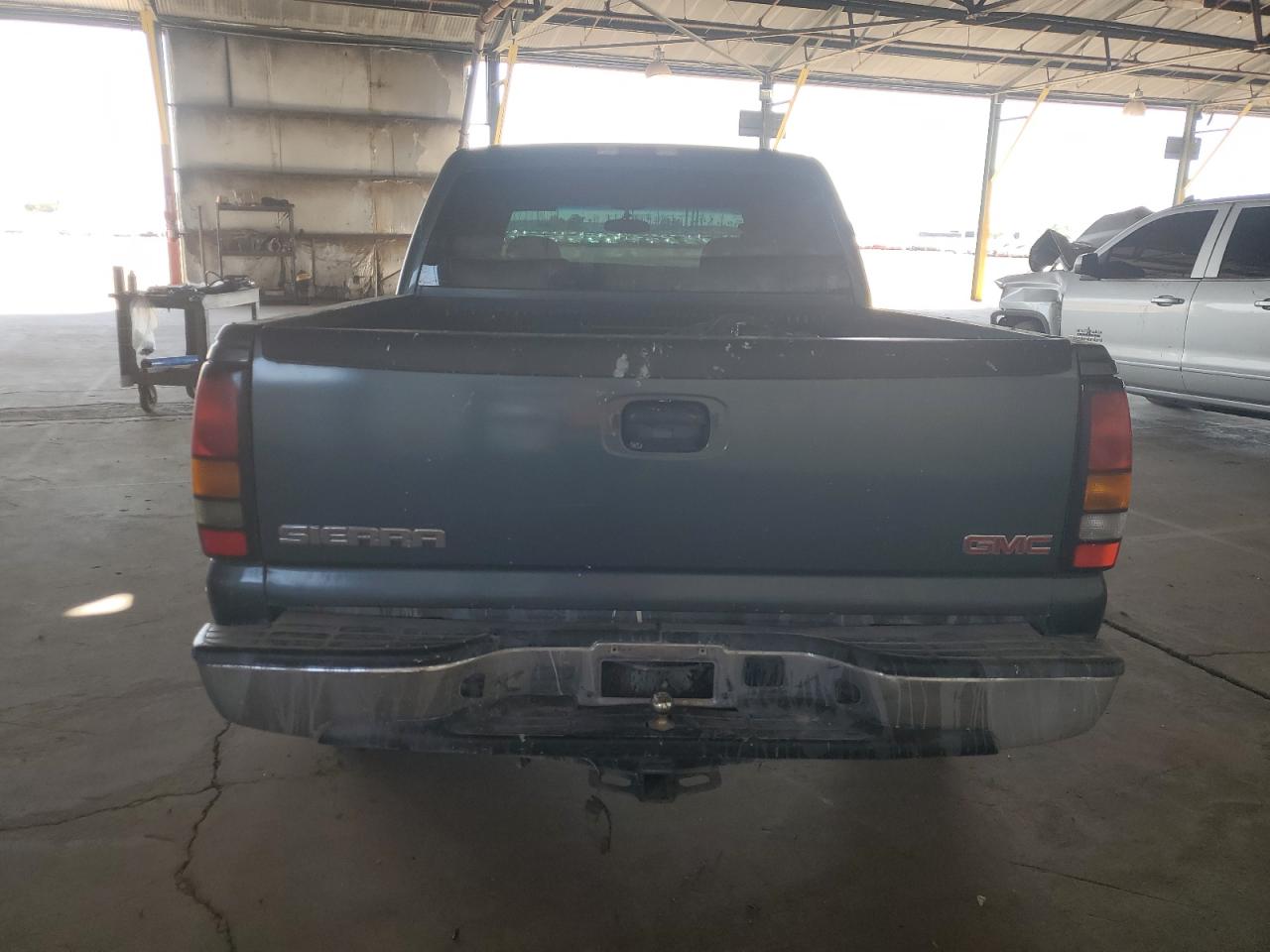 Photo 5 VIN: 2GTEC13V361244765 - GMC SIERRA 