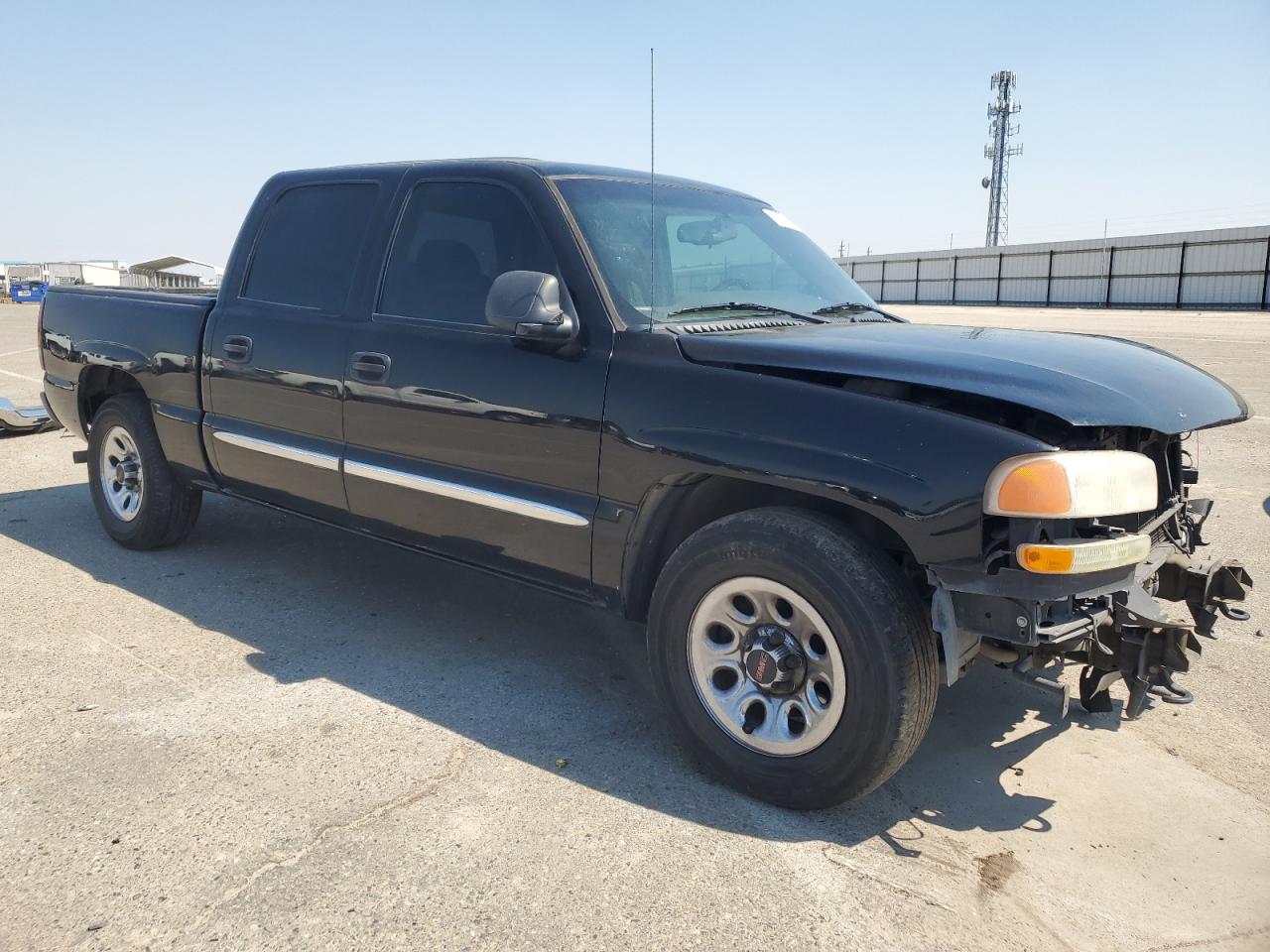 Photo 3 VIN: 2GTEC13V371138320 - GMC SIERRA 