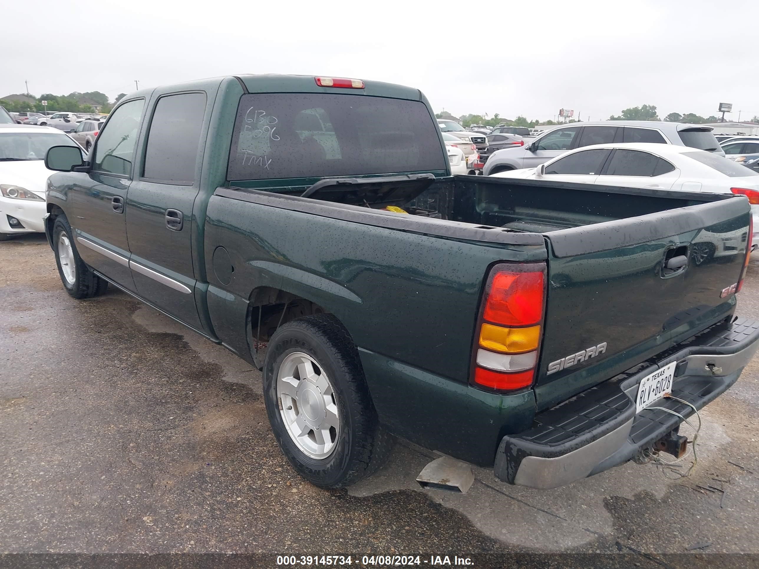 Photo 2 VIN: 2GTEC13V761305096 - GMC SIERRA 