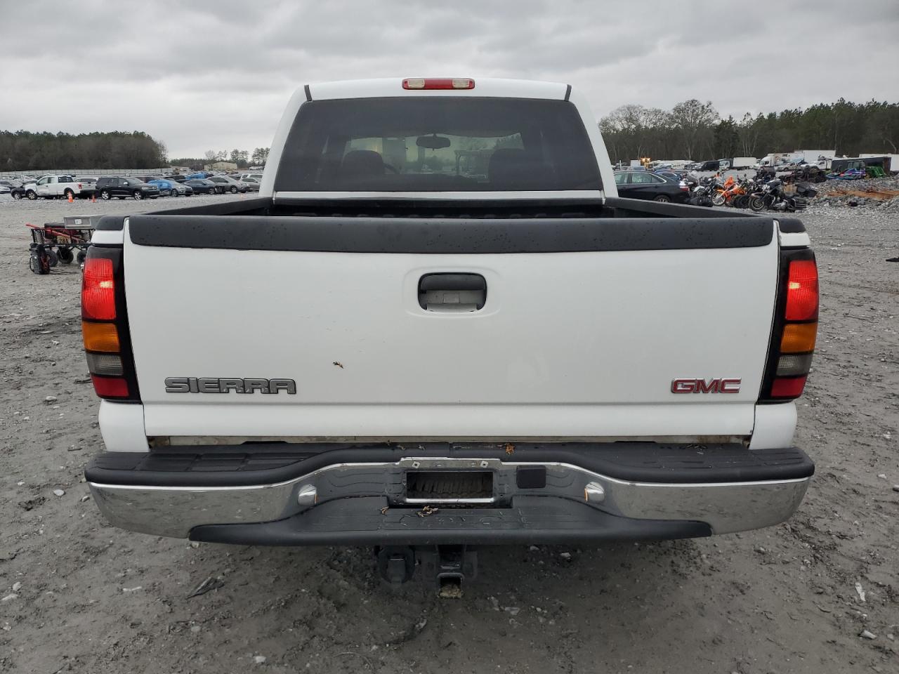 Photo 5 VIN: 2GTEC13V871176223 - GMC SIERRA 