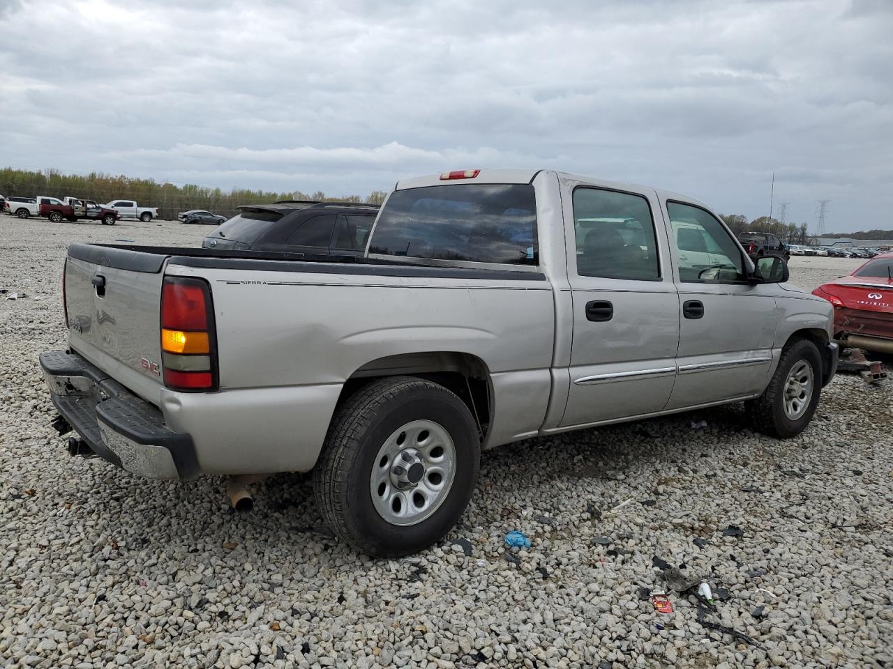 Photo 2 VIN: 2GTEC13VX61273888 - GMC SIERRA 