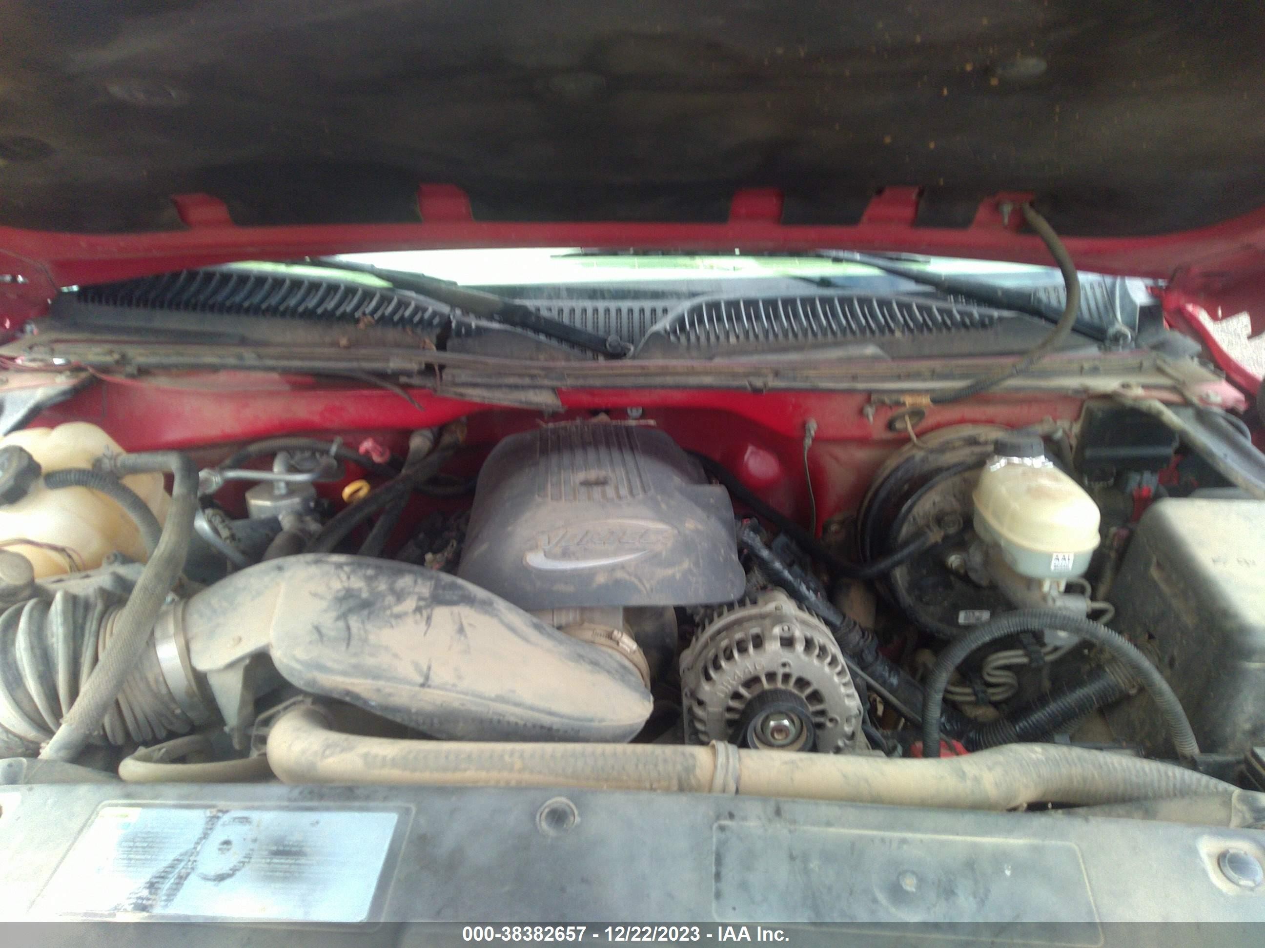 Photo 9 VIN: 2GTEC13Z371179517 - GMC SIERRA 