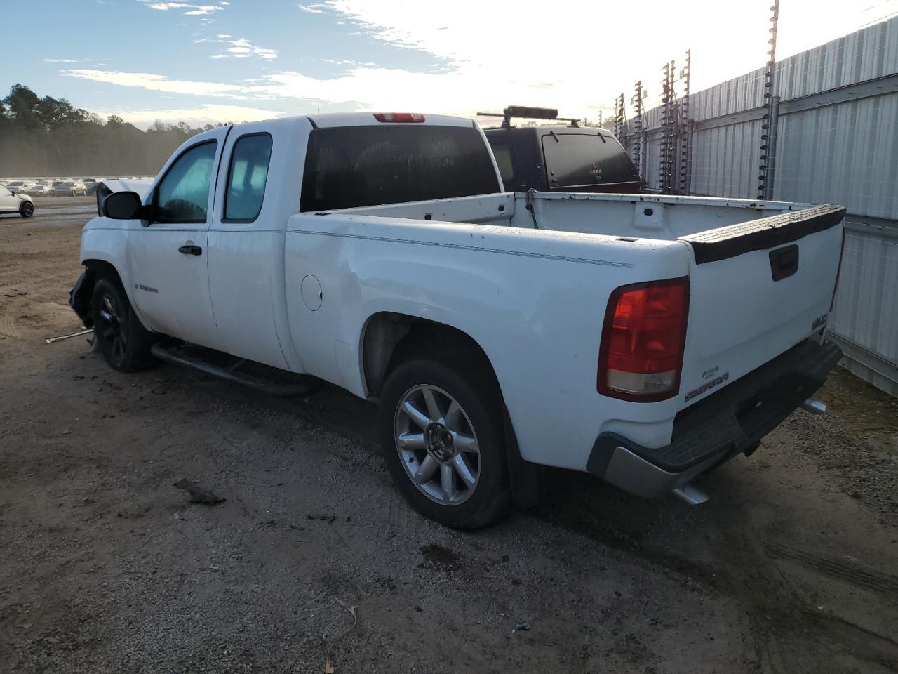 Photo 1 VIN: 2GTEC19C671708980 - GMC SIERRA 