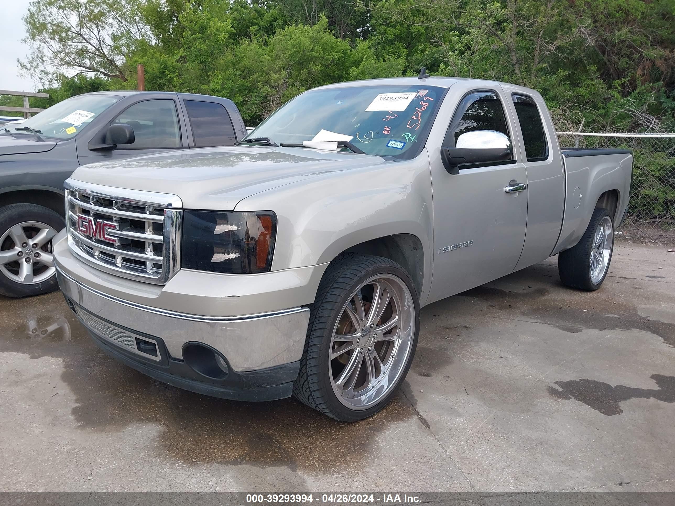 Photo 1 VIN: 2GTEC19C871532689 - GMC SIERRA 