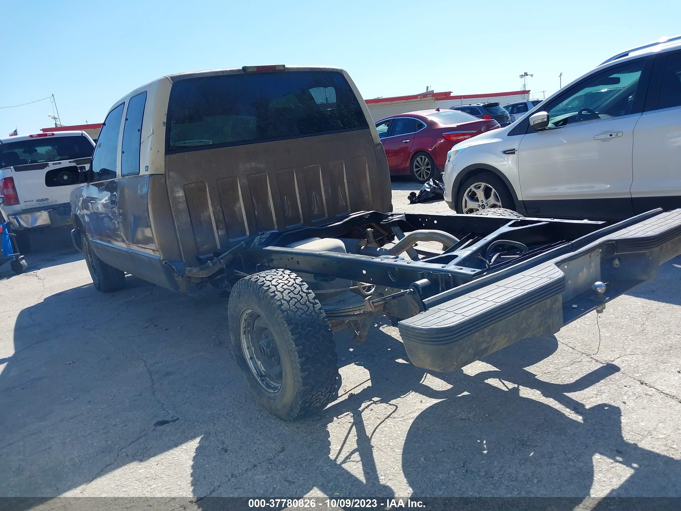 Photo 2 VIN: 2GTEC19HXS1528454 - GMC SIERRA 